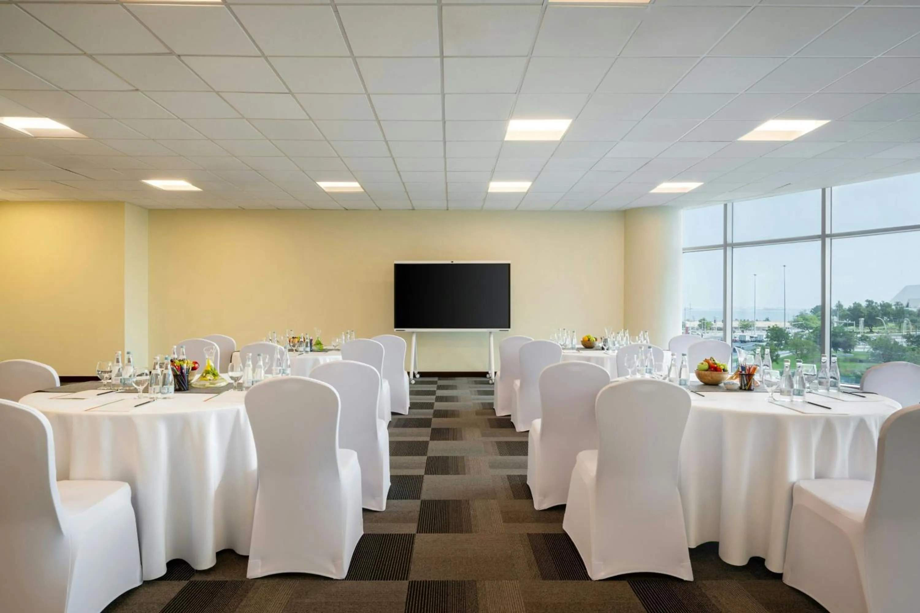 Meeting/conference room in Le Meridien City Center Doha