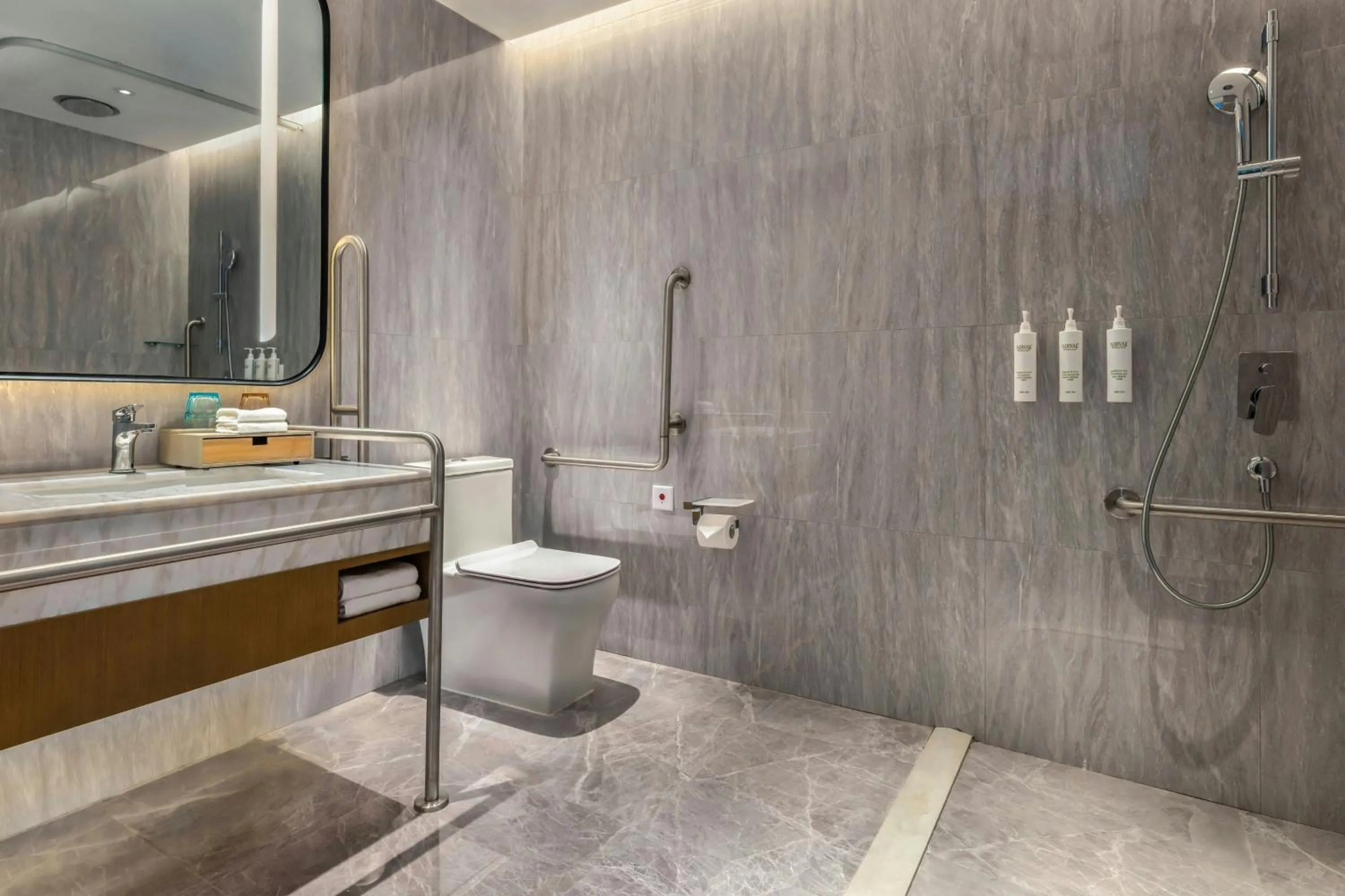 Photo of the whole room in Courtyard by Marriott Foshan Gaoming