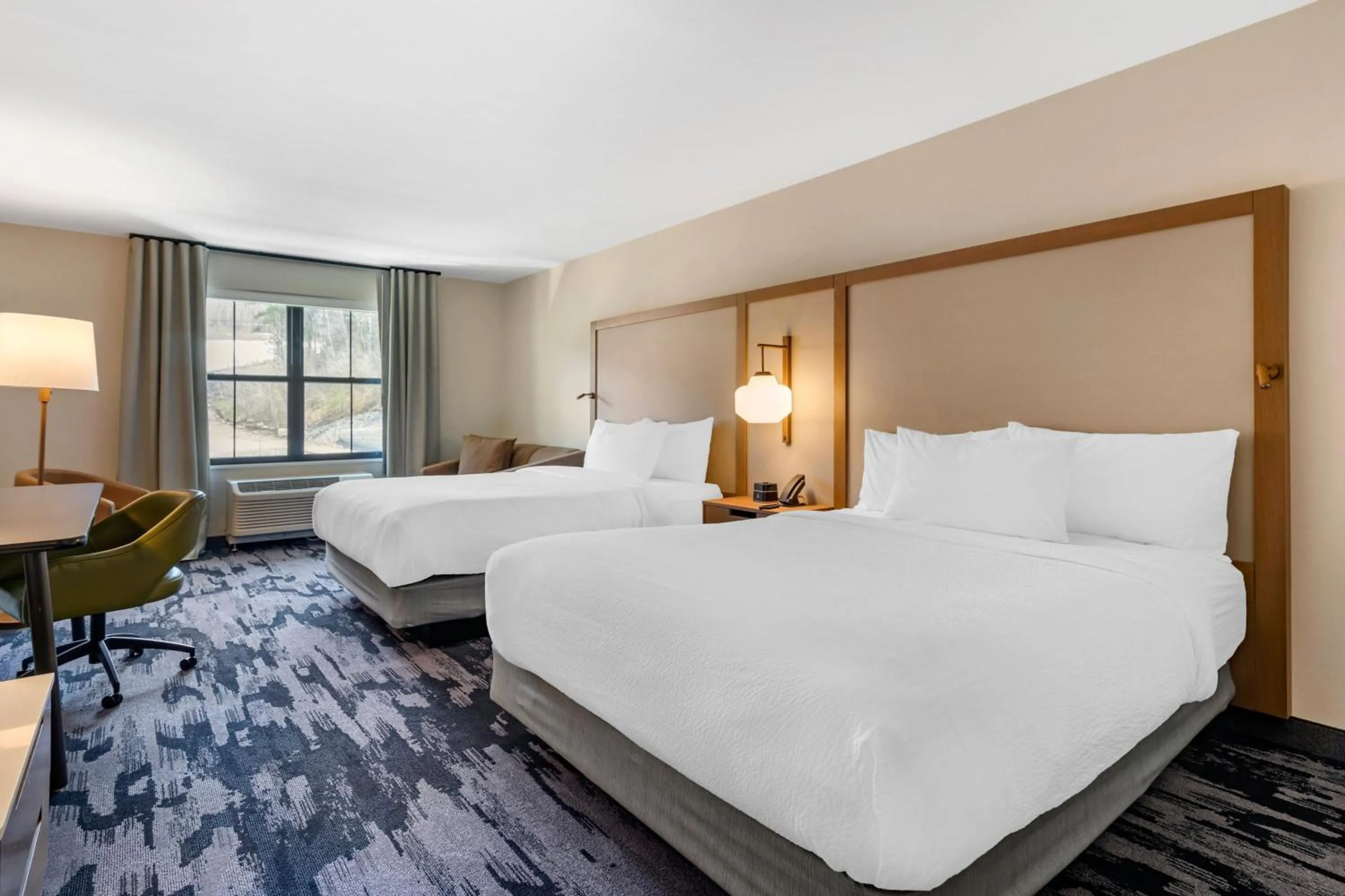 Photo of the whole room, Bed in Fairfield by Marriott Inn & Suites North Conway