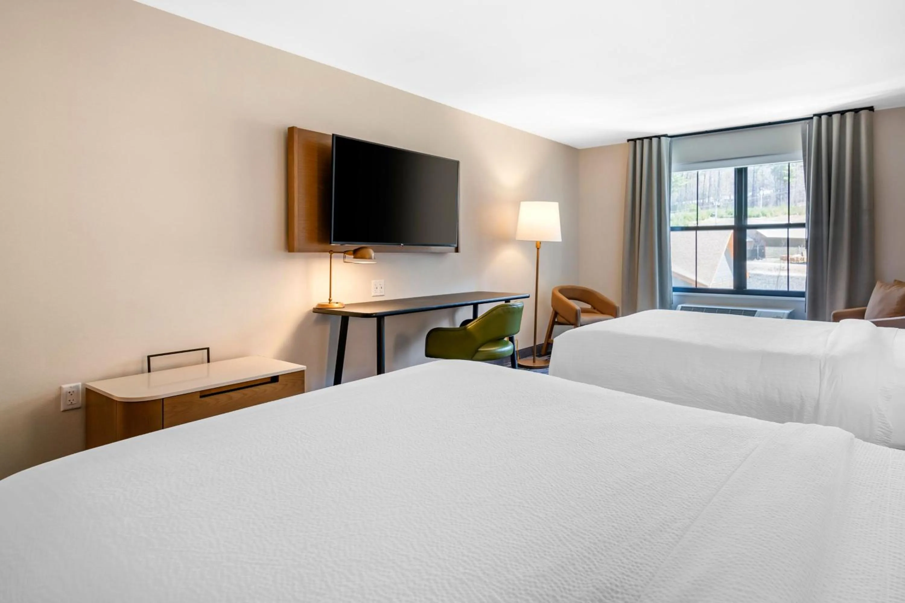 Photo of the whole room, Bed in Fairfield by Marriott Inn & Suites North Conway