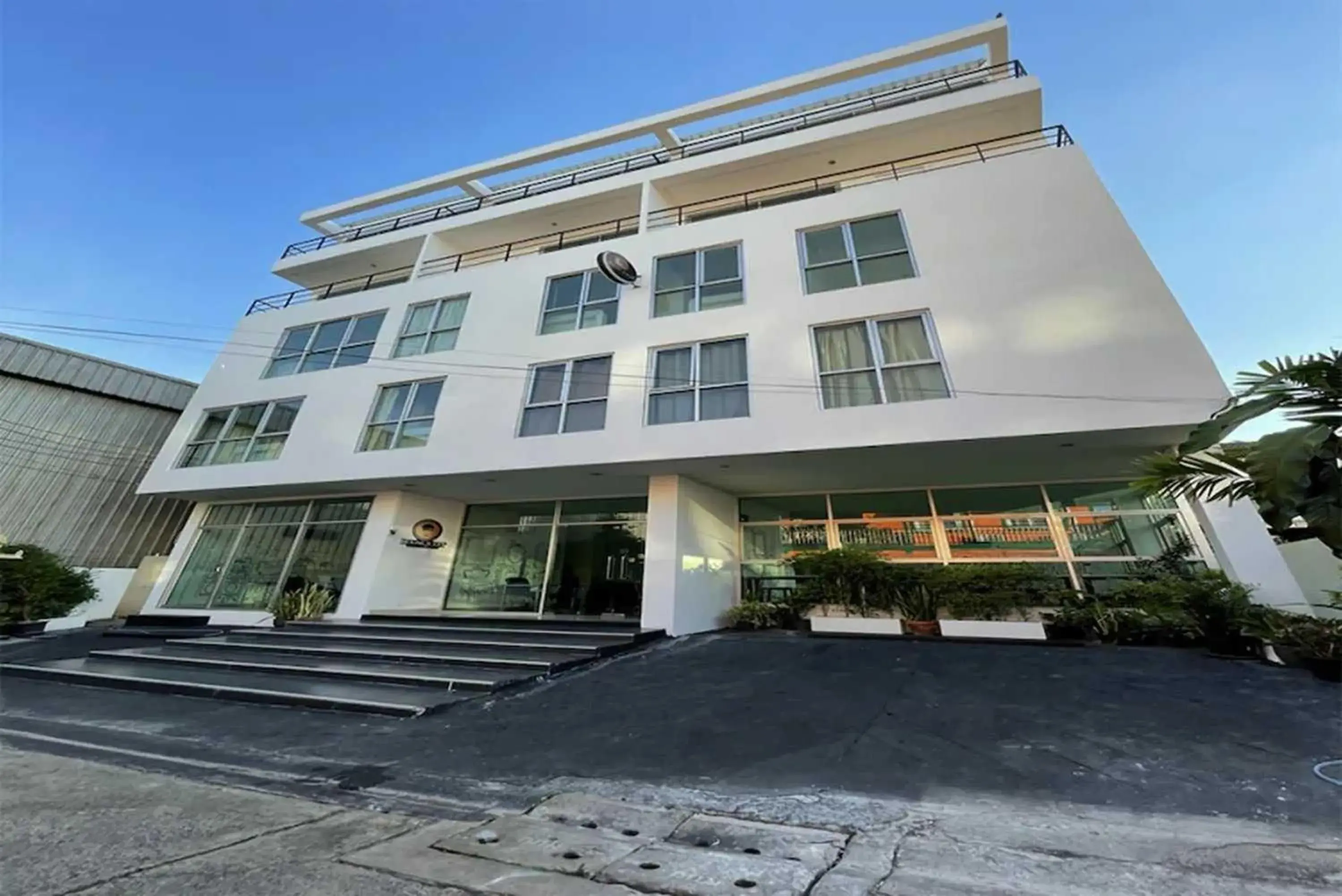 Property building in RQ Bangkok Sukhumvit 50 by Collection O Property building in RQ Bangkok Sukhumvit 50 by Collection O