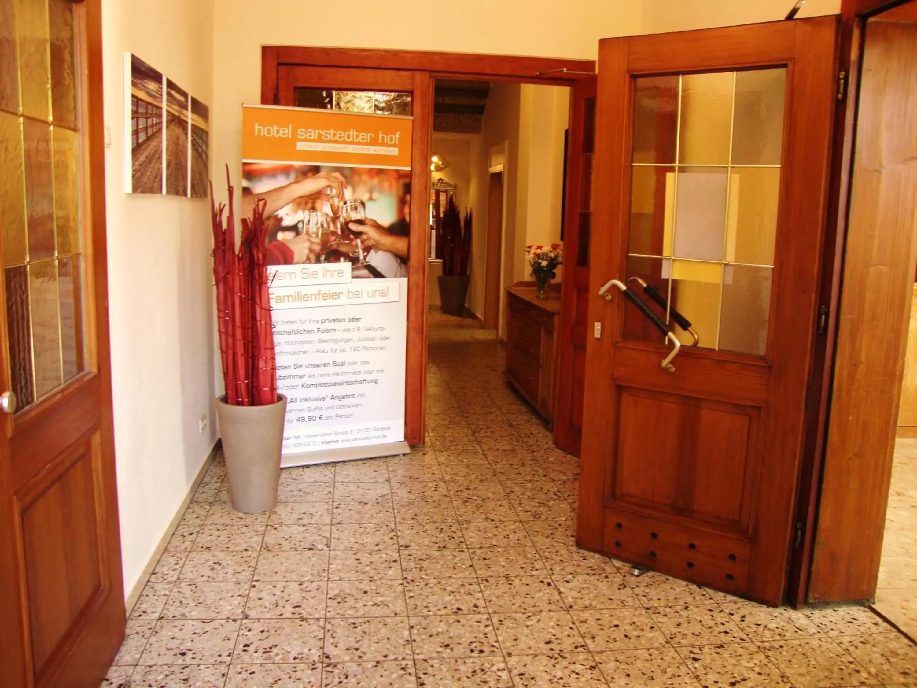 Lobby or reception in Apart Hotel Sarstedter Hof Lobby or reception in Apart Hotel Sarstedter Hof