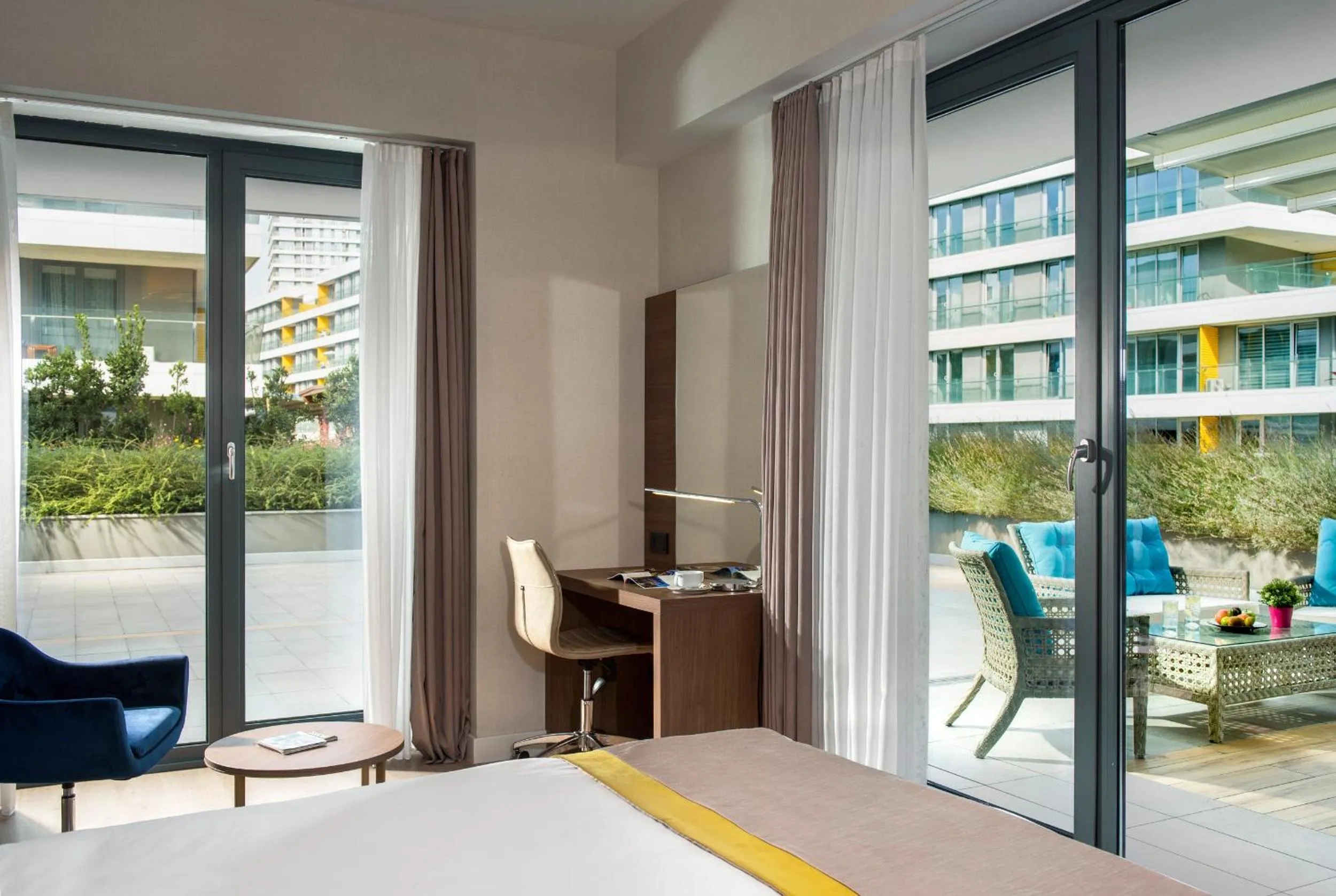 The Superior Living Batışehir