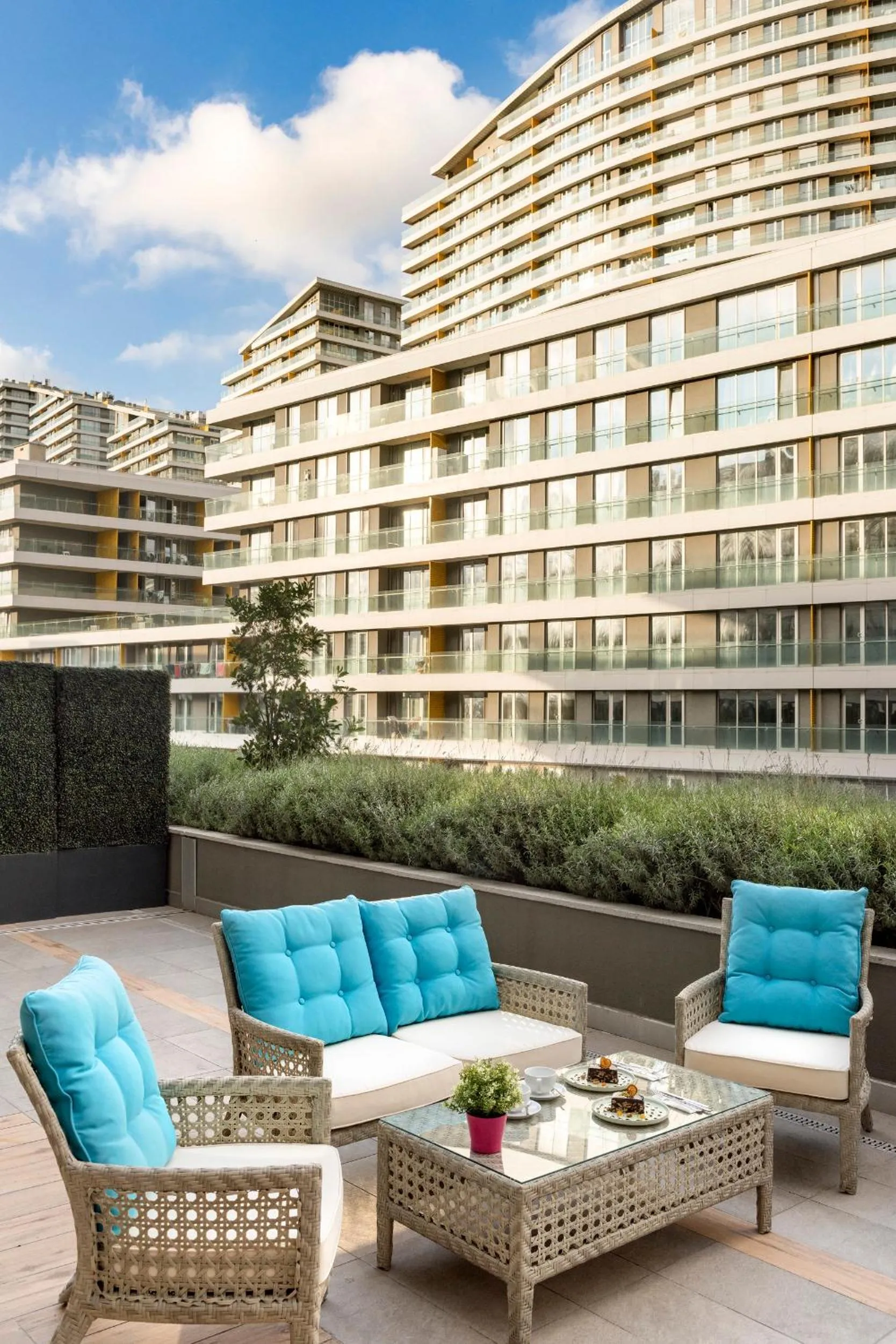 The Superior Living Batışehir