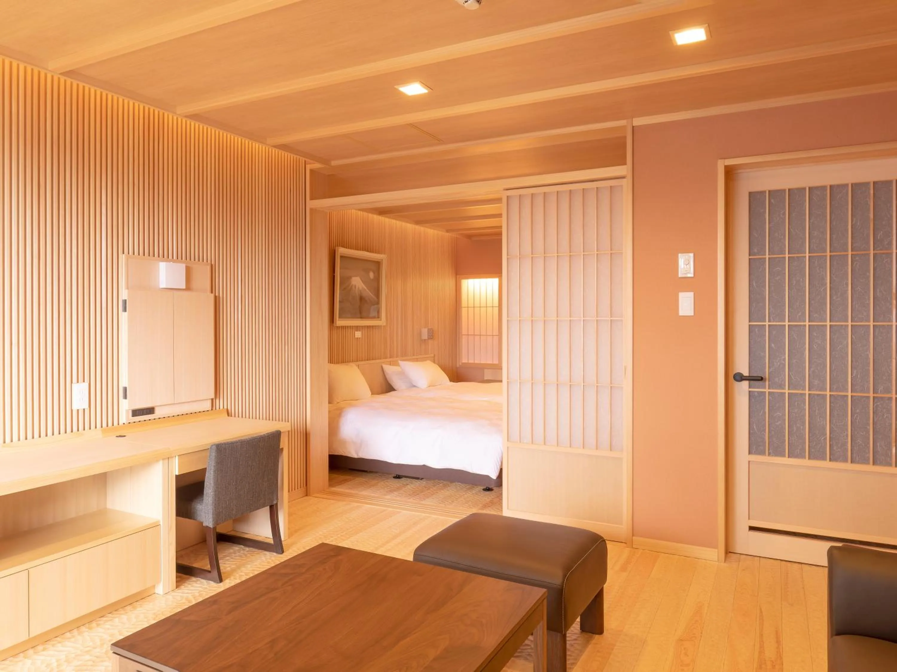 Photo of the whole room, Bed in Hotel Shikinoyakata Hakone Ashinoko