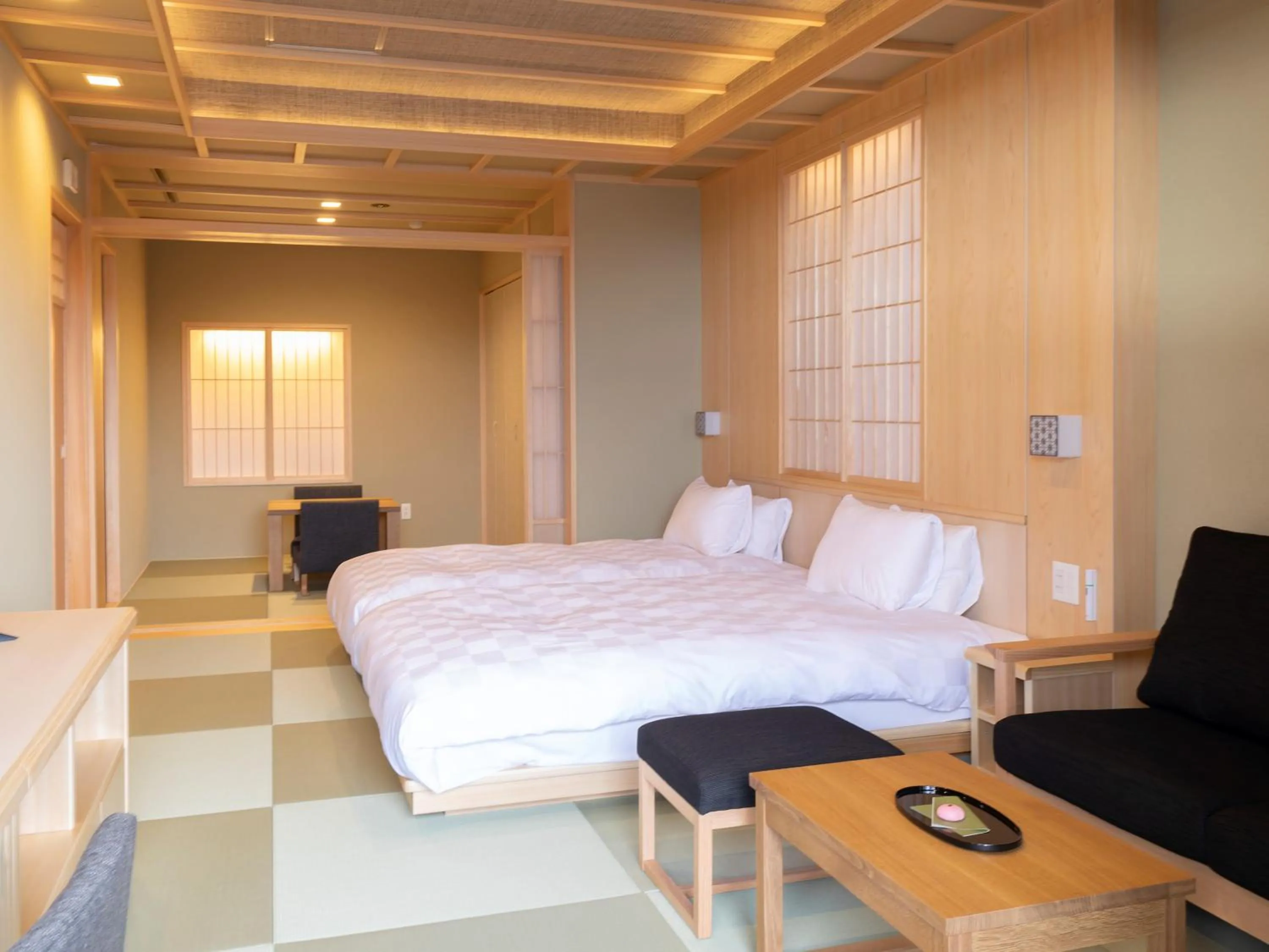 Photo of the whole room, Bed in Hotel Shikinoyakata Hakone Ashinoko