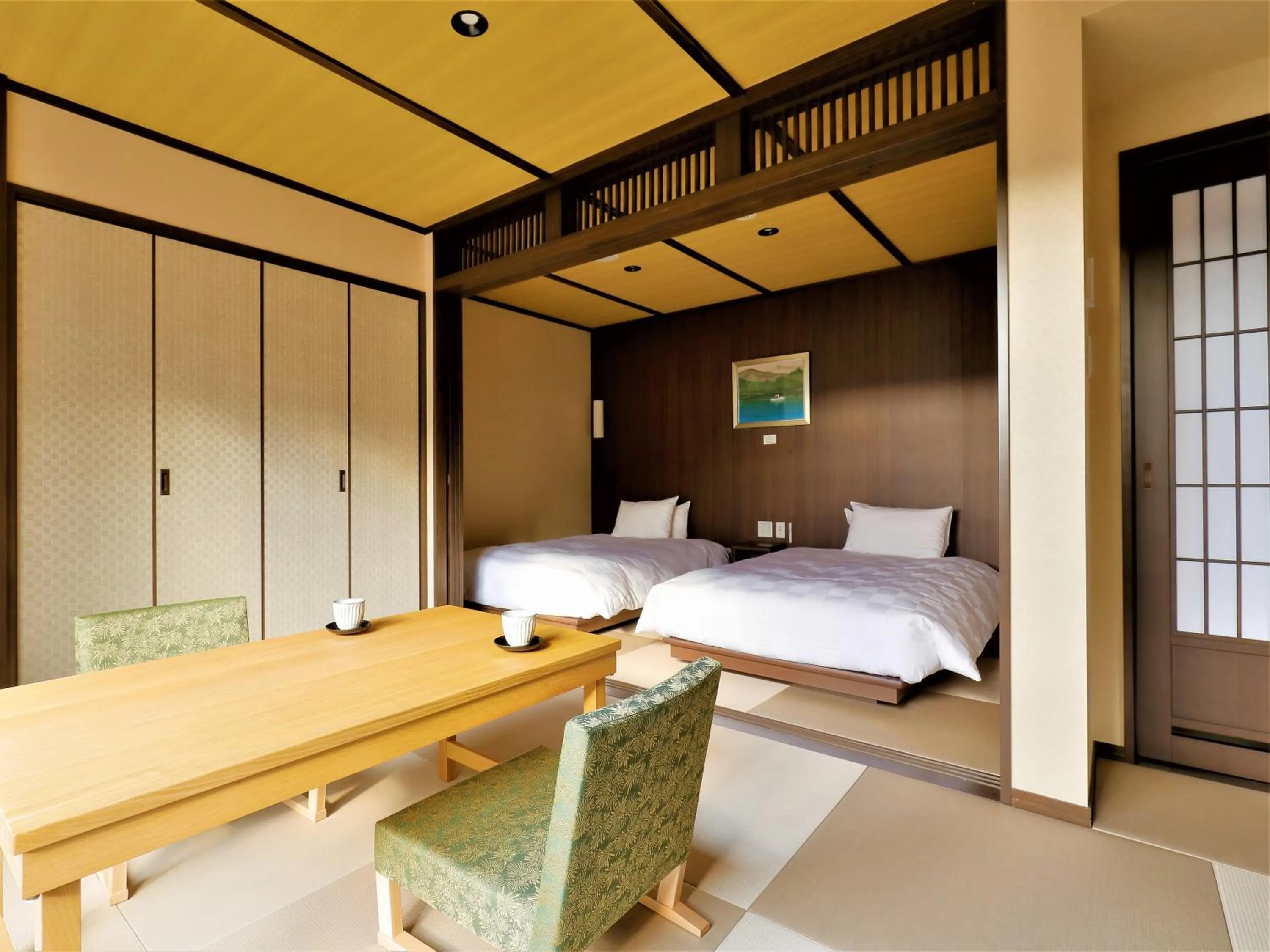 Photo of the whole room, Bed in Hotel Morinokaze Hakone Sengokuhara