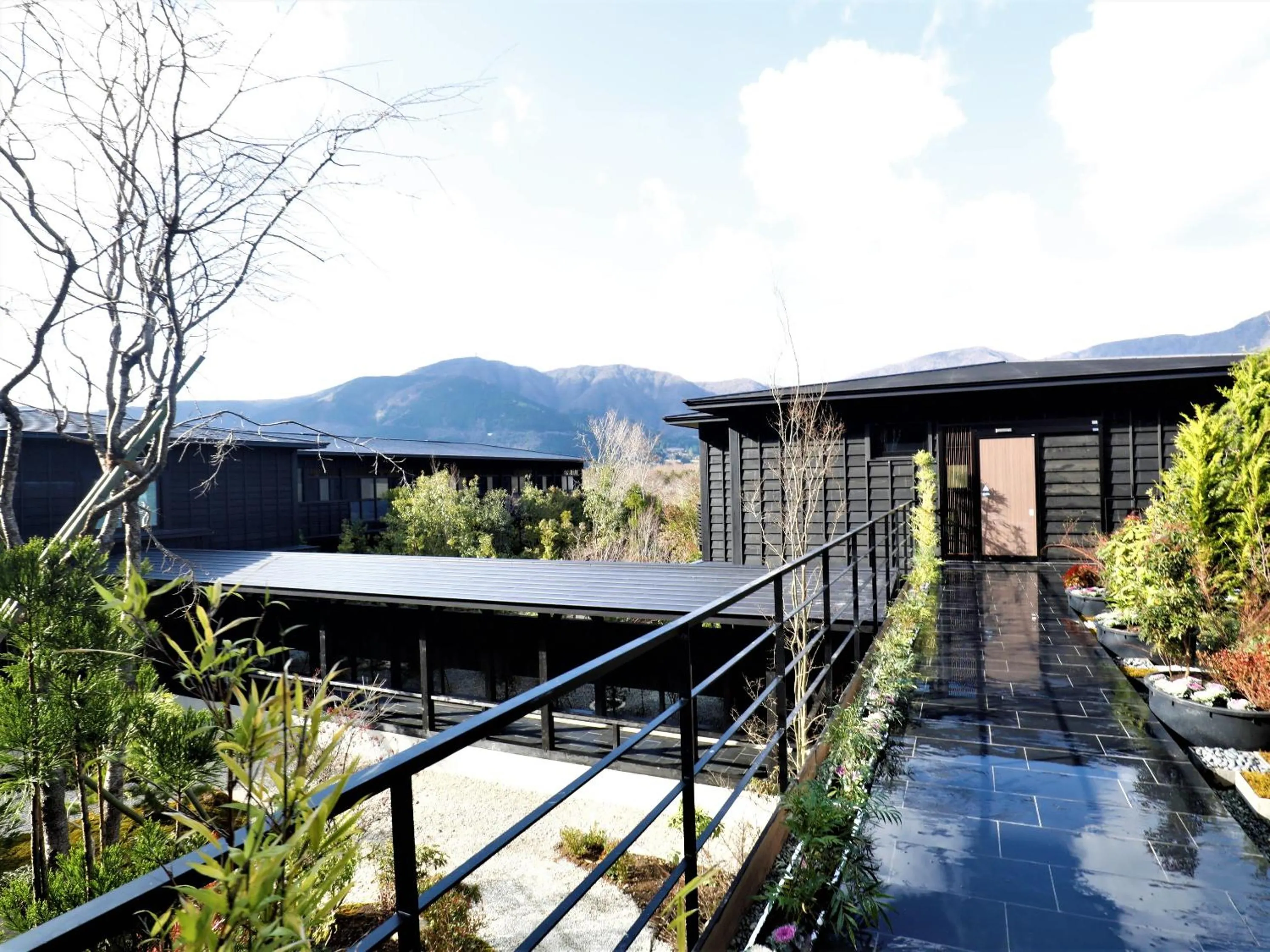 Inner courtyard view in Hotel Morinokaze Hakone Sengokuhara