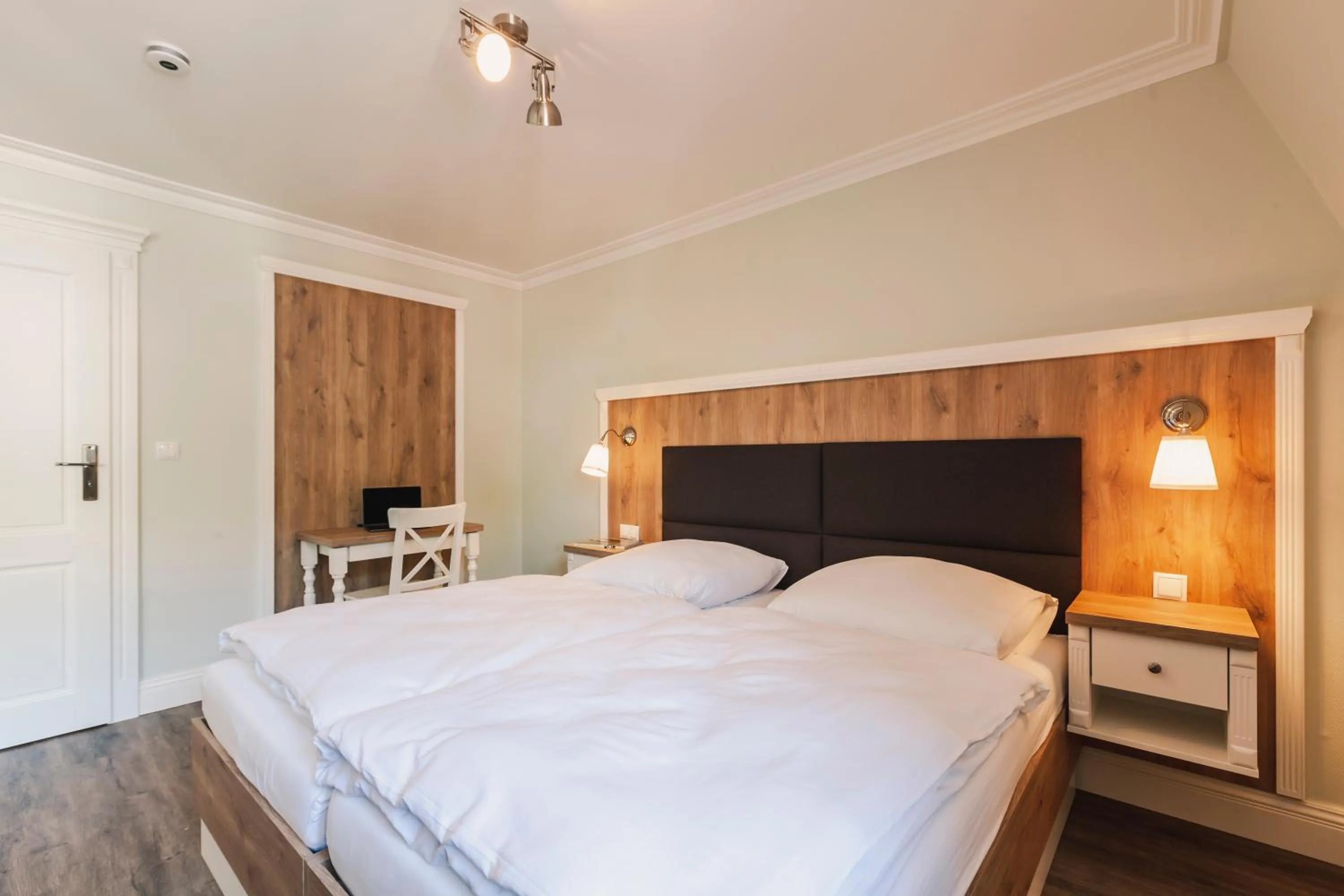 Bed in Die Sonne Nollingen