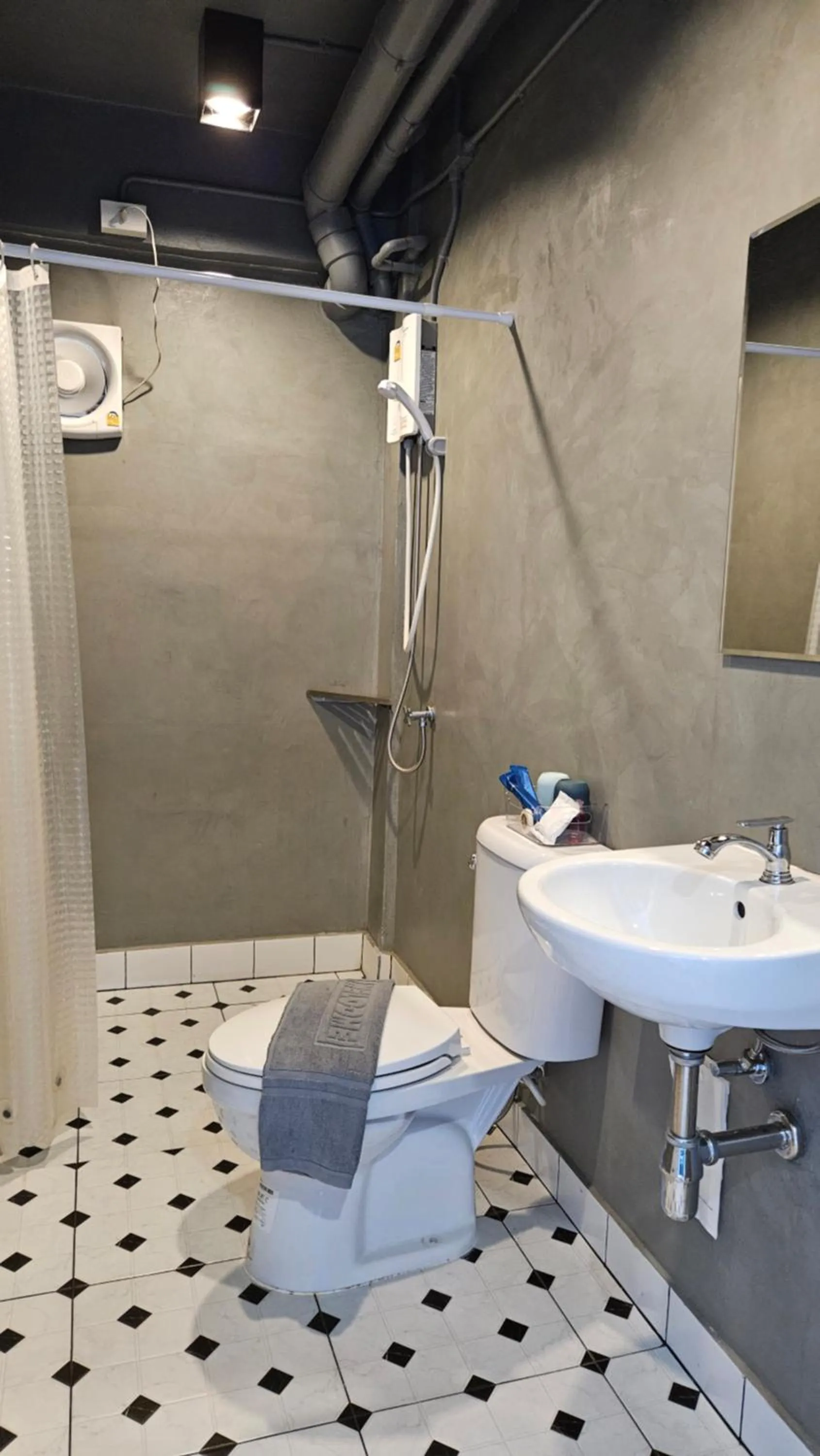 Bathroom in HOUSEMODE - BAANYAI @ Wongwian Yai