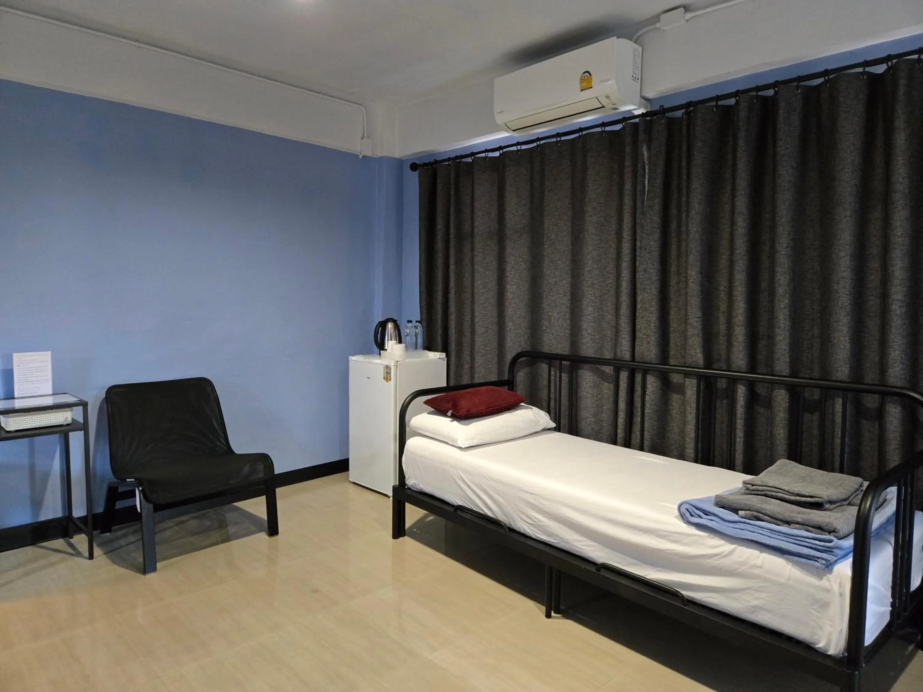 Bed in HOUSEMODE - BAANYAI @ Wongwian Yai