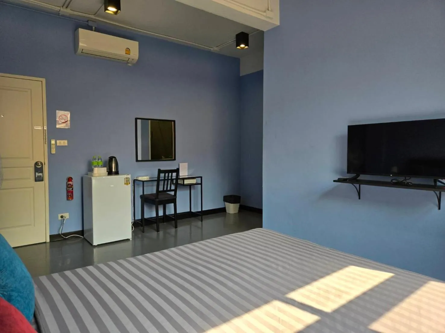 Bed in HOUSEMODE - BAANYAI @ Wongwian Yai