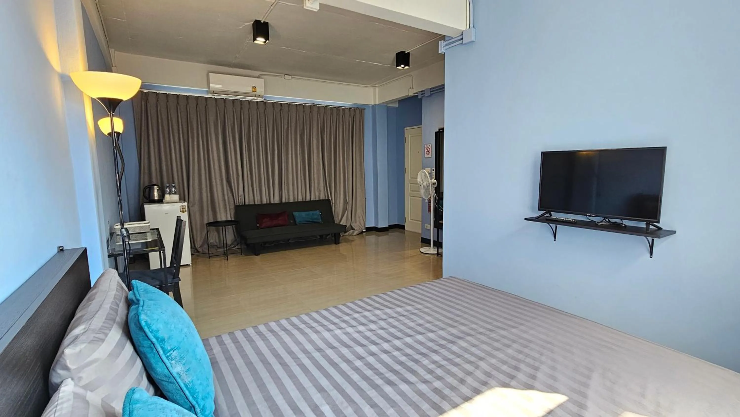 Property building, Bed in HOUSEMODE - BAANYAI @ Wongwian Yai