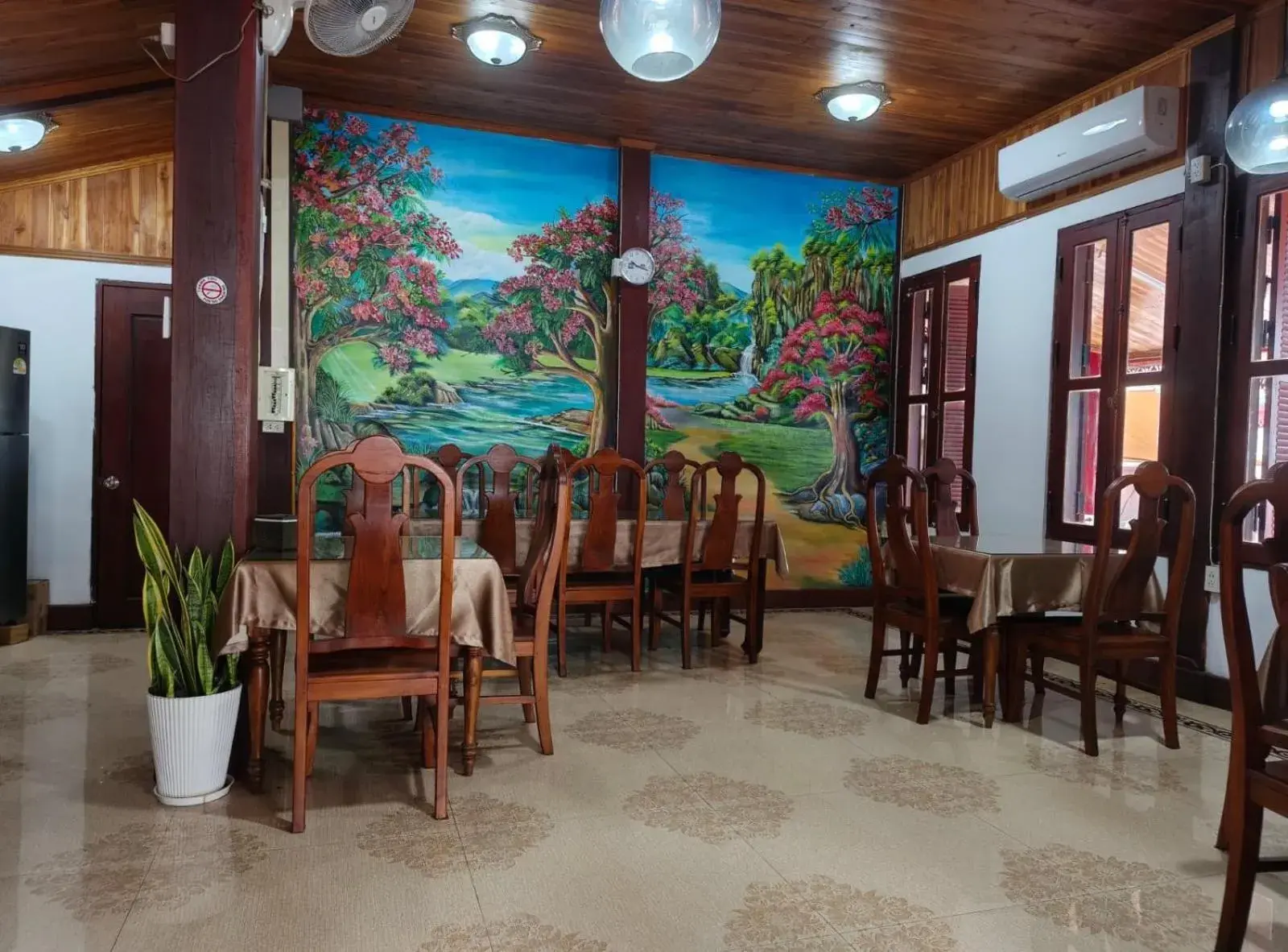 Restaurant/places to eat in Ananta Hotel Luangprabang Restaurant/places to eat in Ananta Hotel Luangprabang