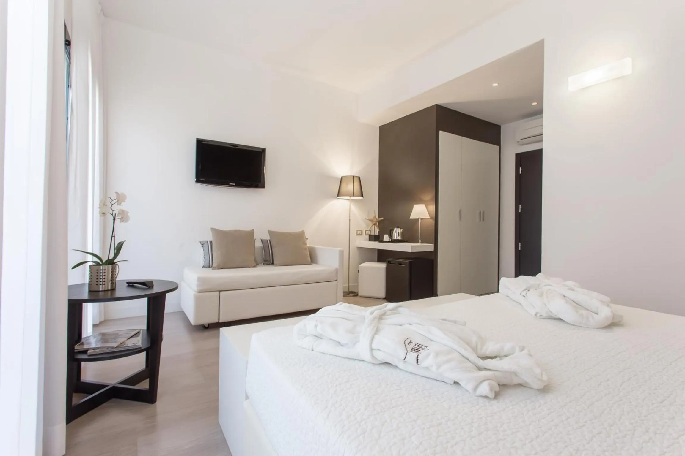 Photo of the whole room, Bed in Hotel Tiffany & Resort