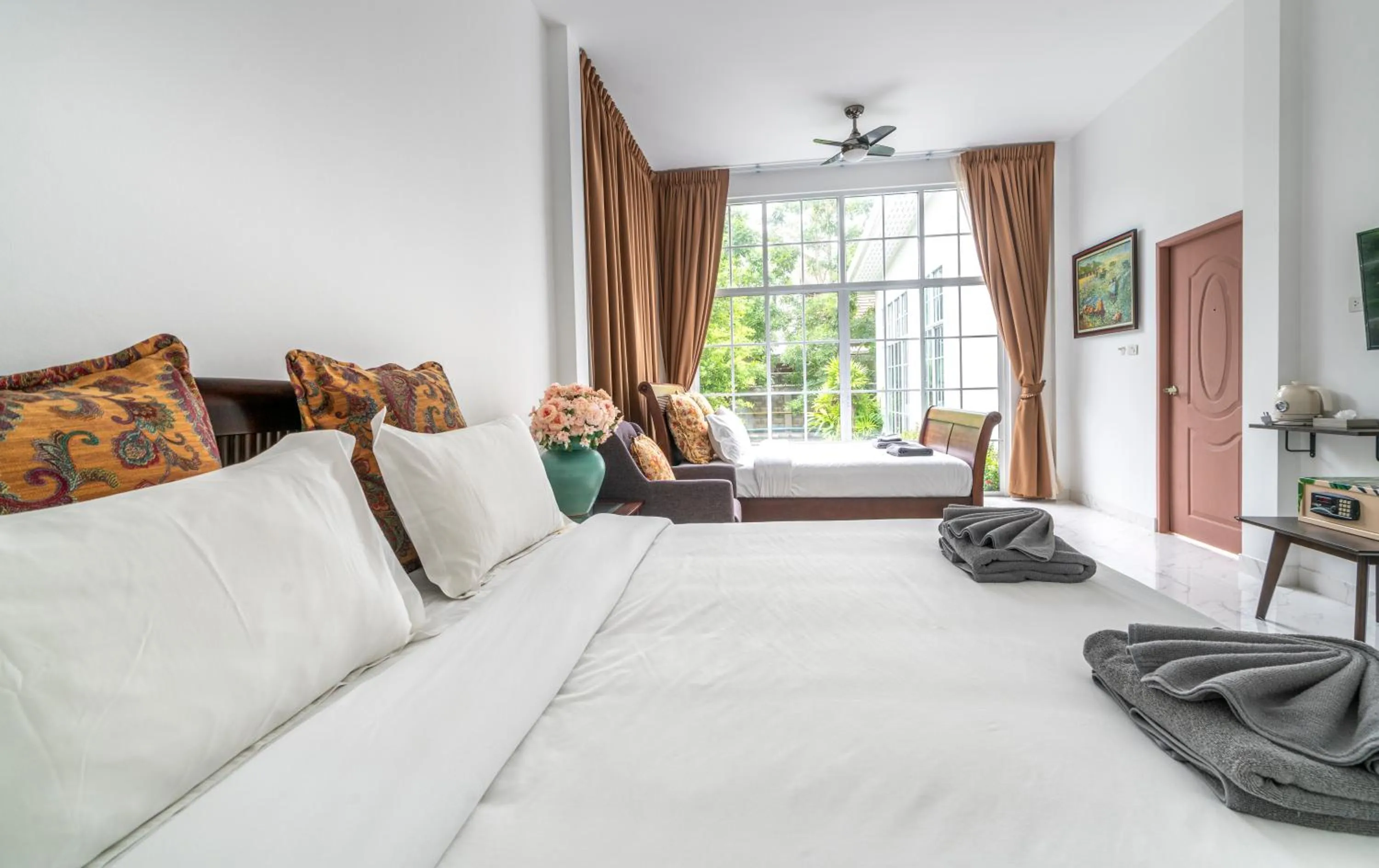 Bedroom, Bed in Utapao sattahip rayong resort