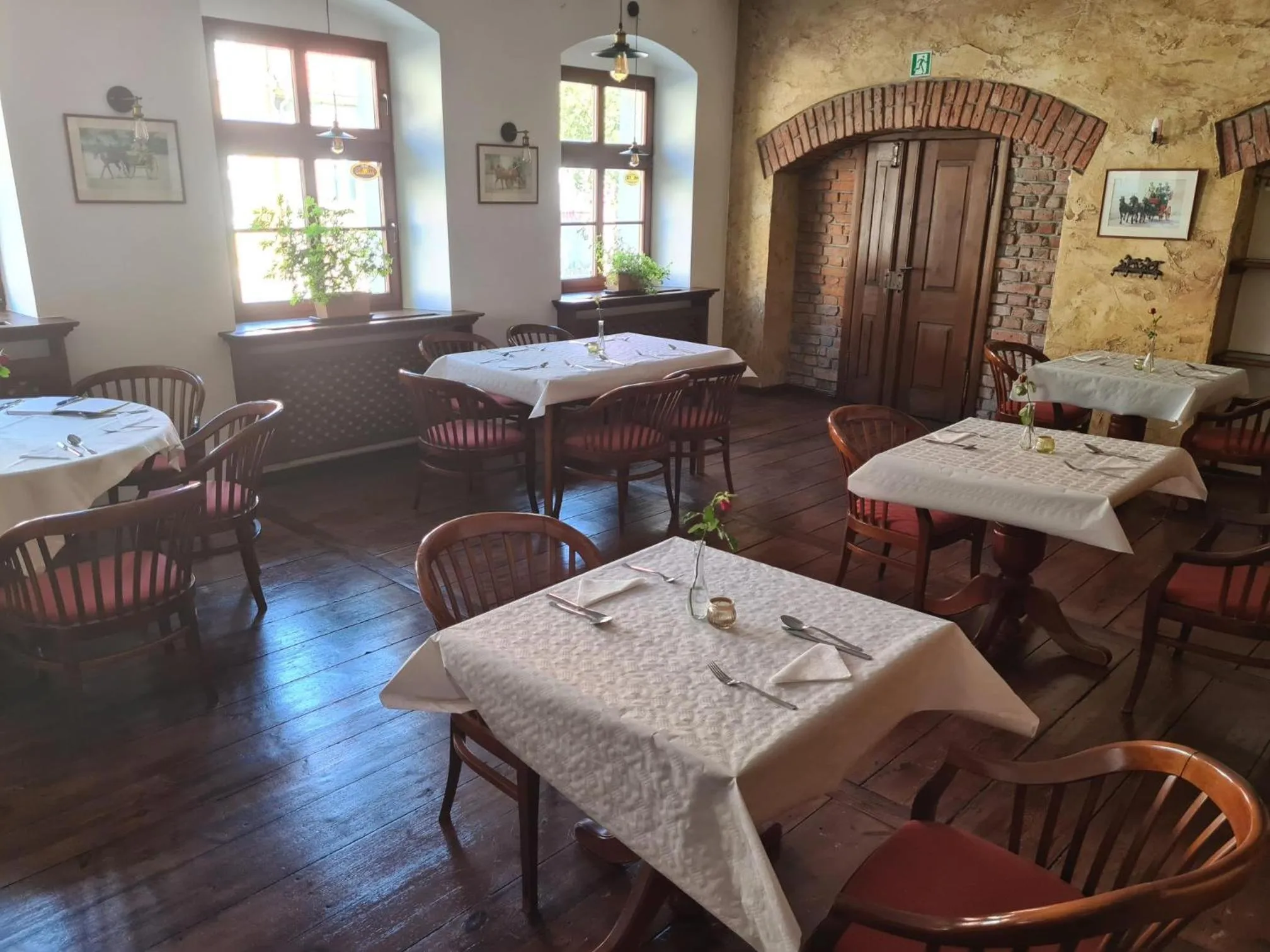 Restaurant/places to eat in Hotel Zajazd Kultury, dawniej Pocztowy