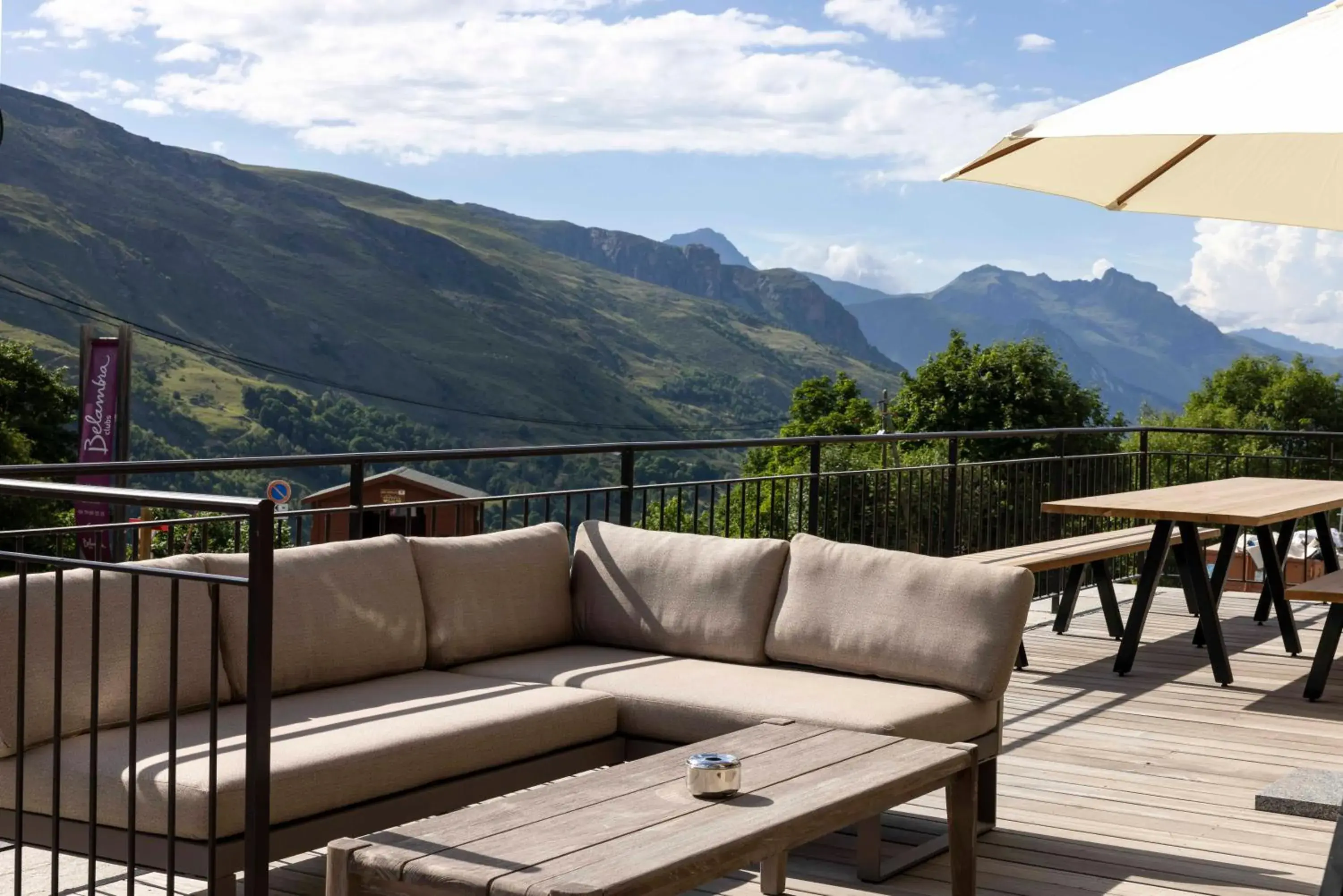 Restaurant/places to eat in HIGALIK HOTEL Restaurant/places to eat in HIGALIK HOTEL