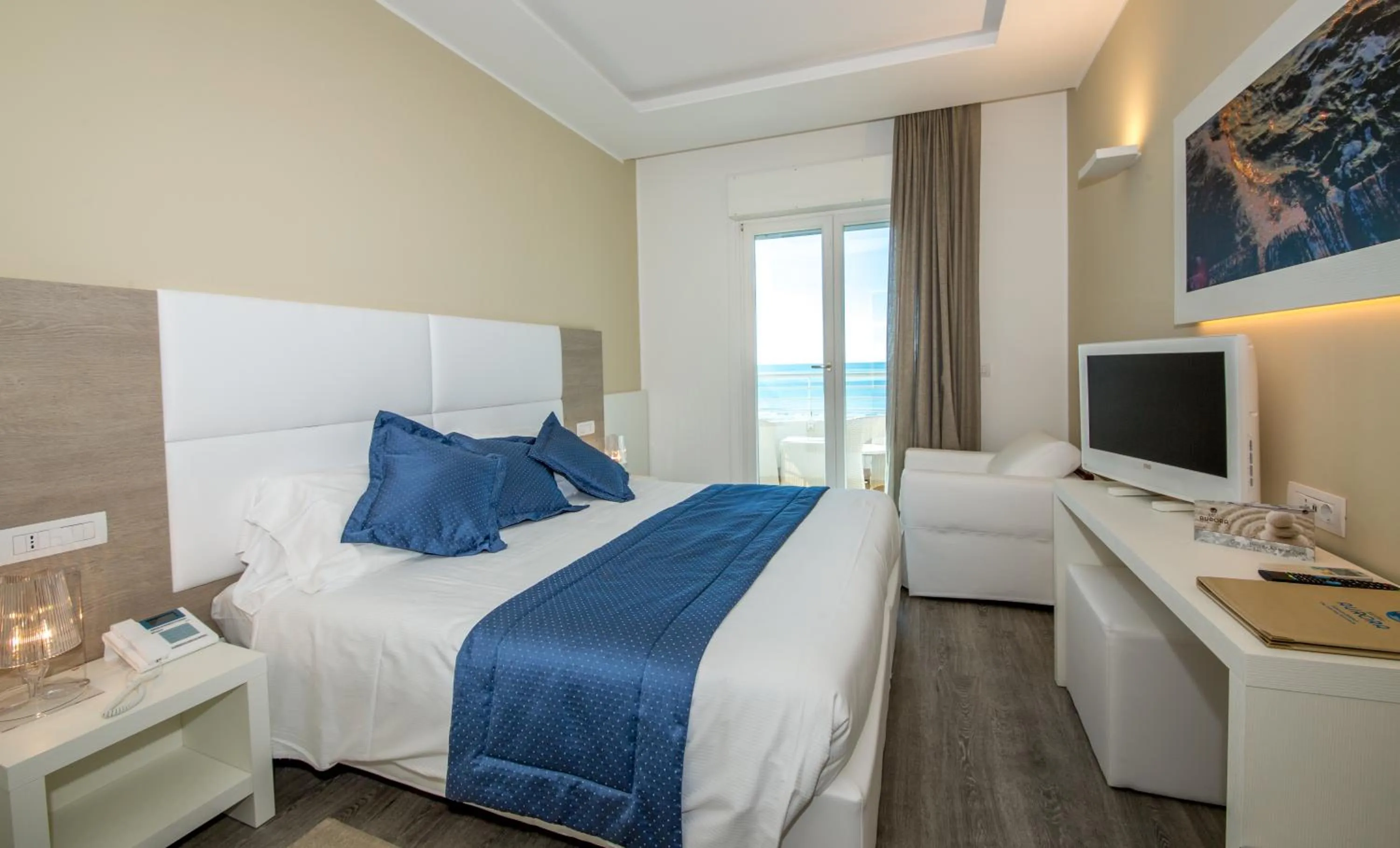 Bedroom, Bed in Hotel Aurora