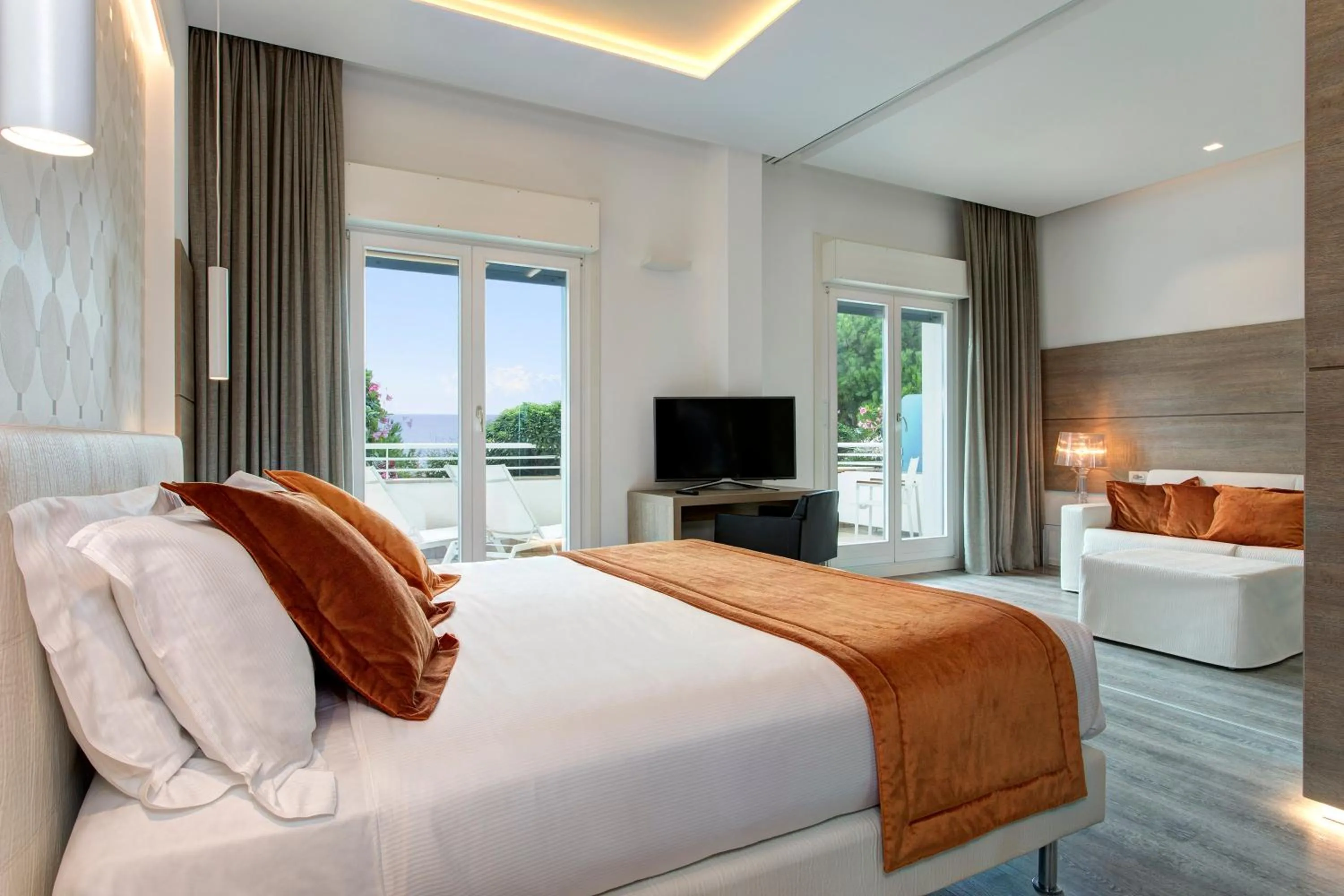 Photo of the whole room, Bed in Hotel Aurora