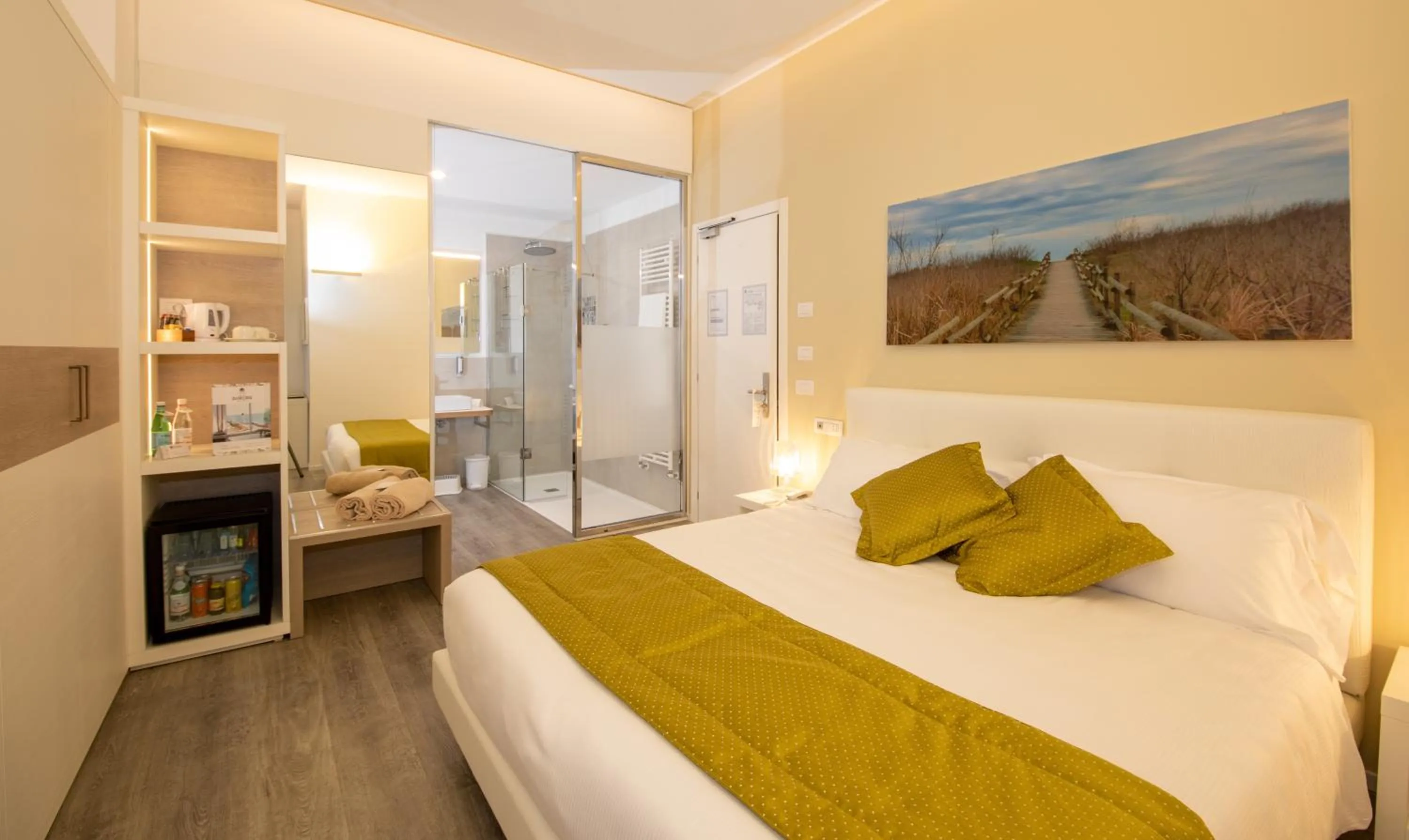 Photo of the whole room, Bed in Hotel Aurora