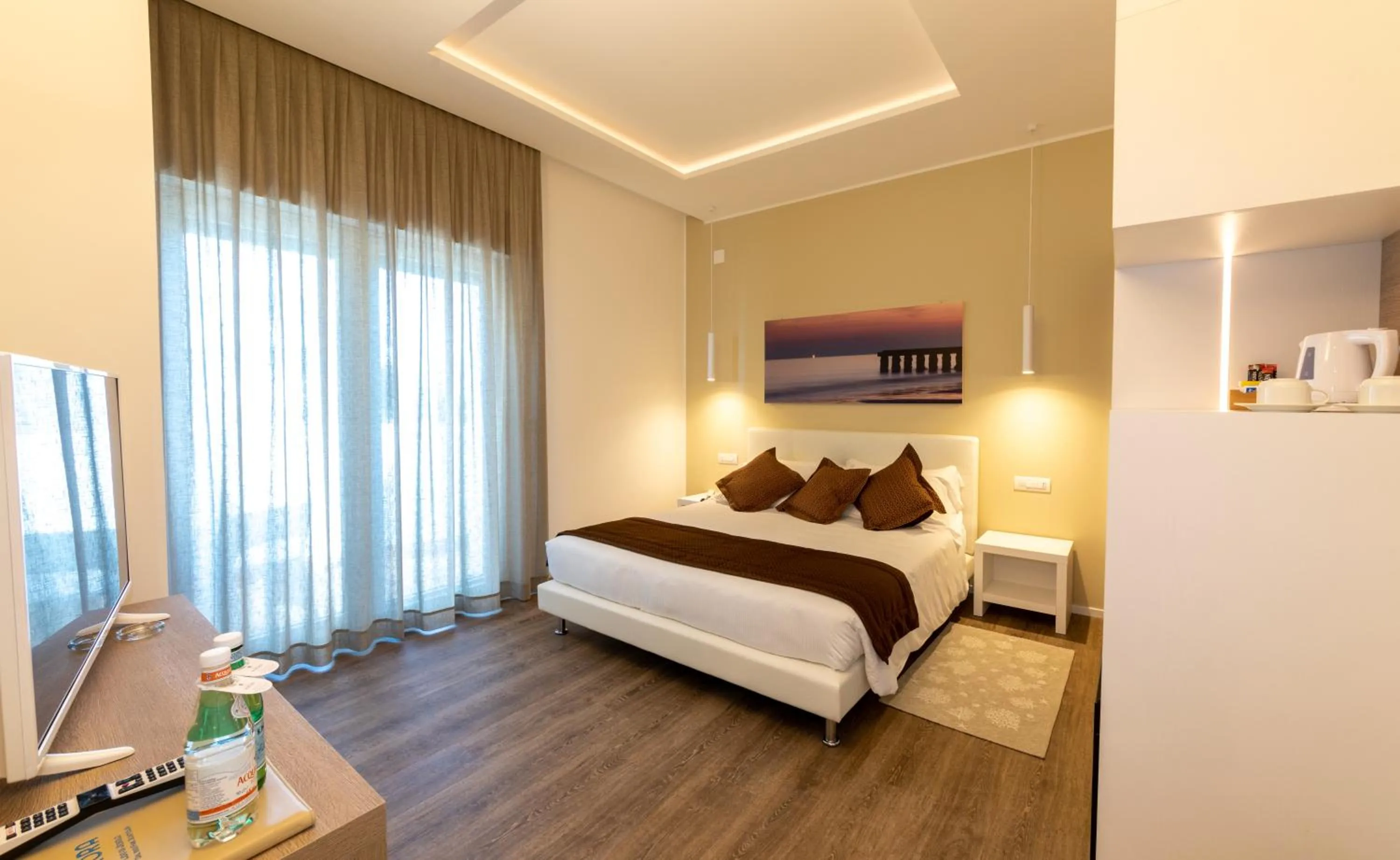 Photo of the whole room, Bed in Hotel Aurora