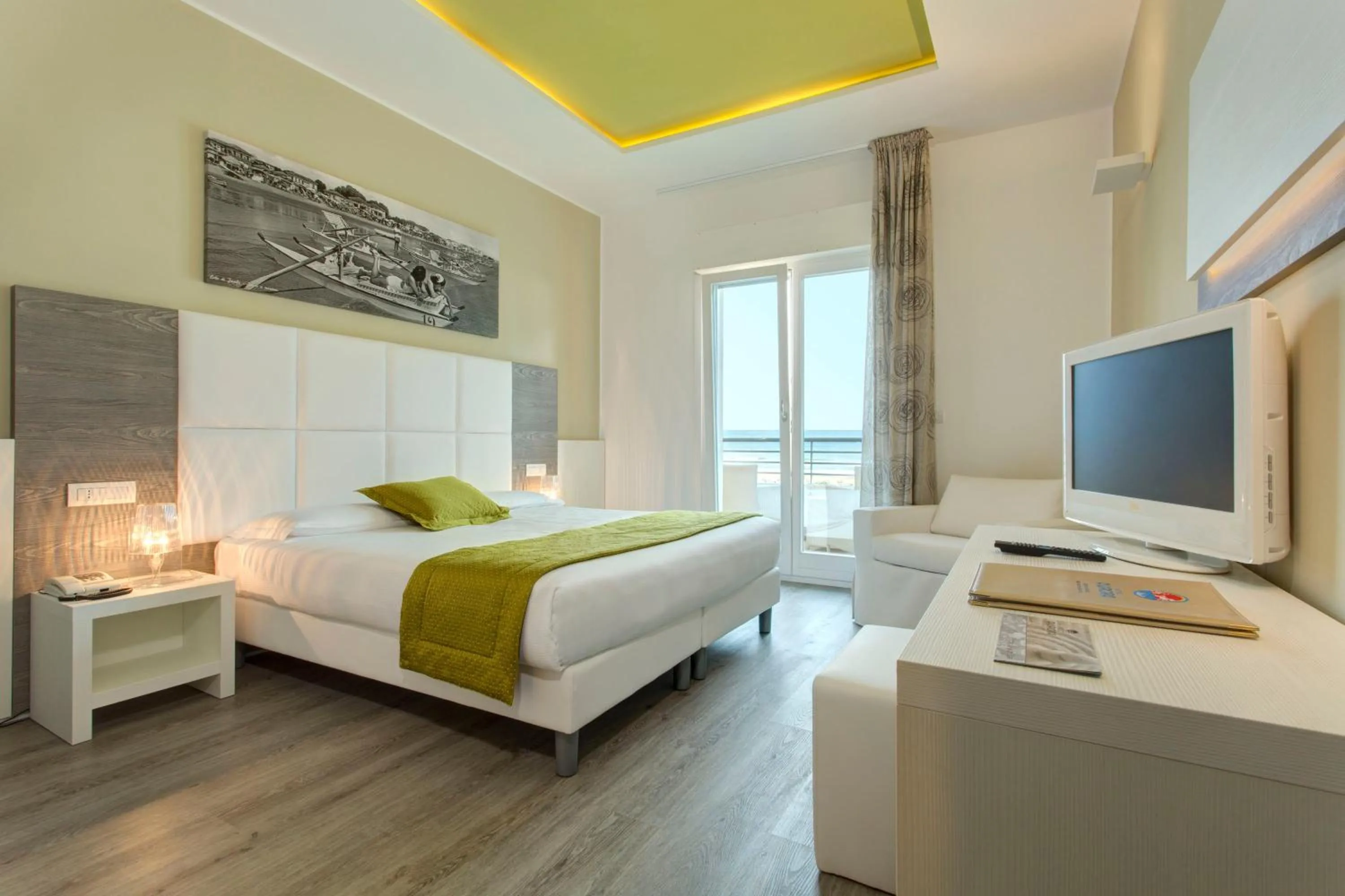 Bedroom, Bed in Hotel Aurora