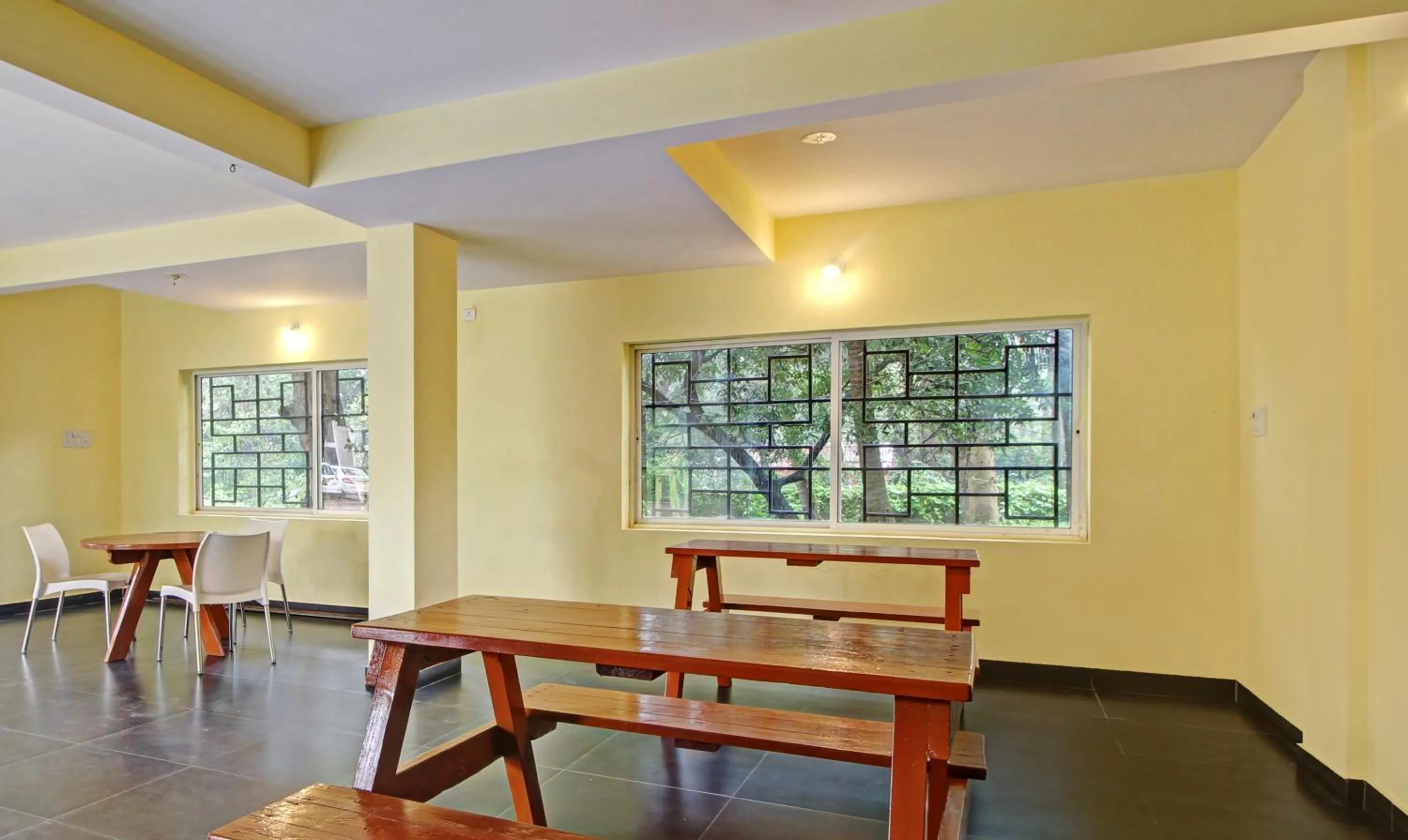 Dining area in Blue Door