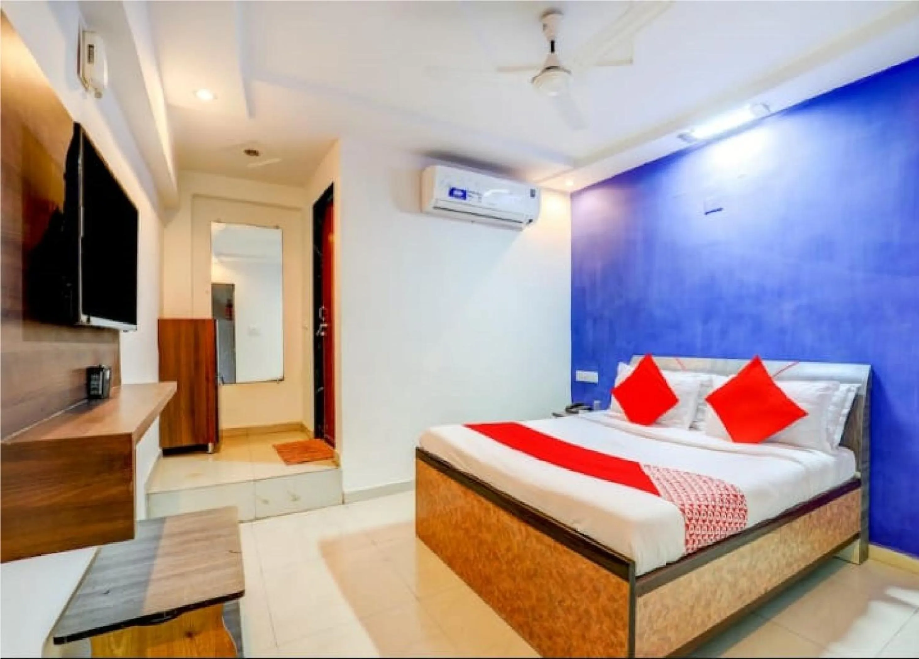Bed in Hotel Sangam