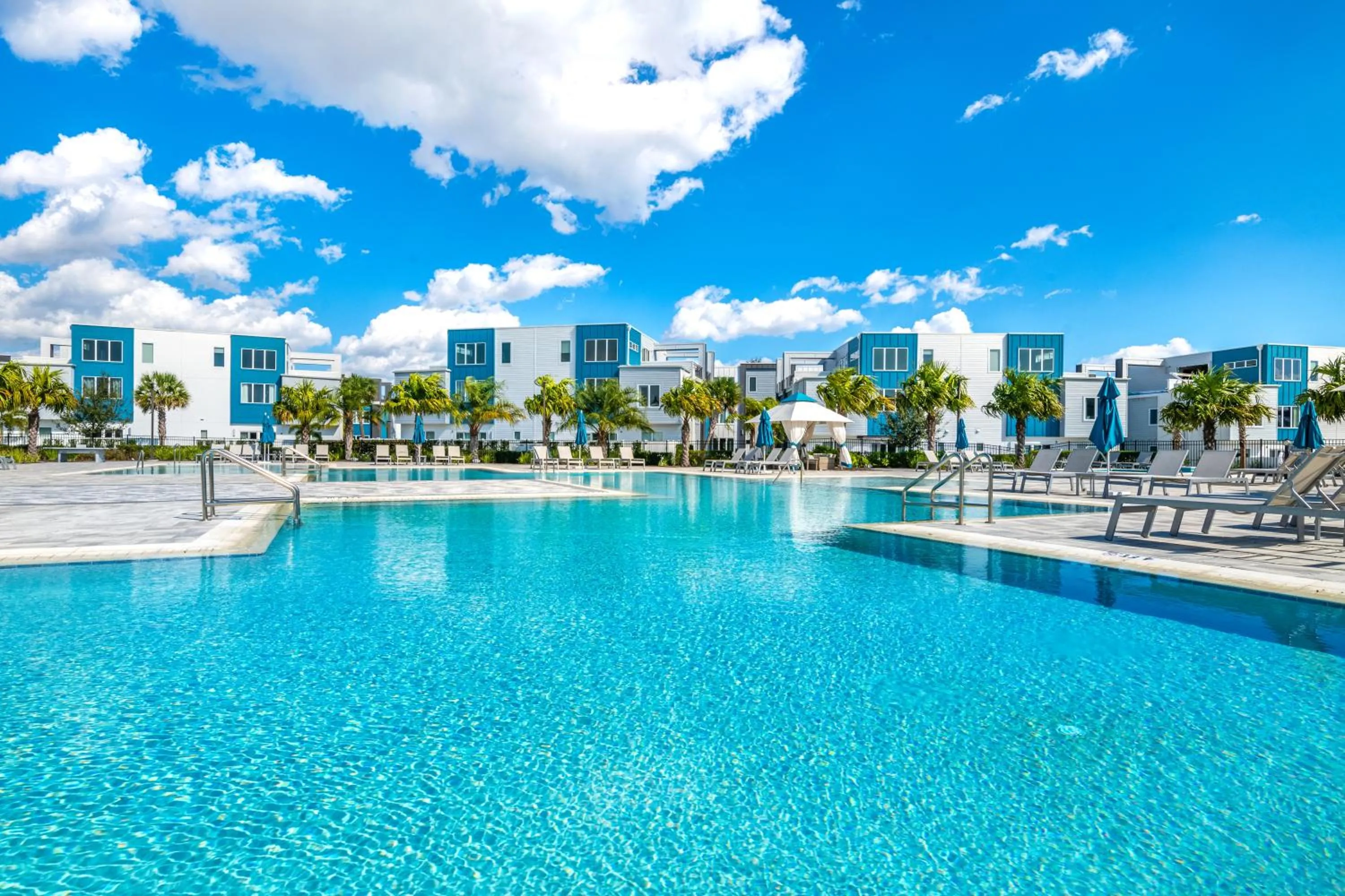 Swimming pool in Spectrum Resort Villas Orlando and Waterparks
