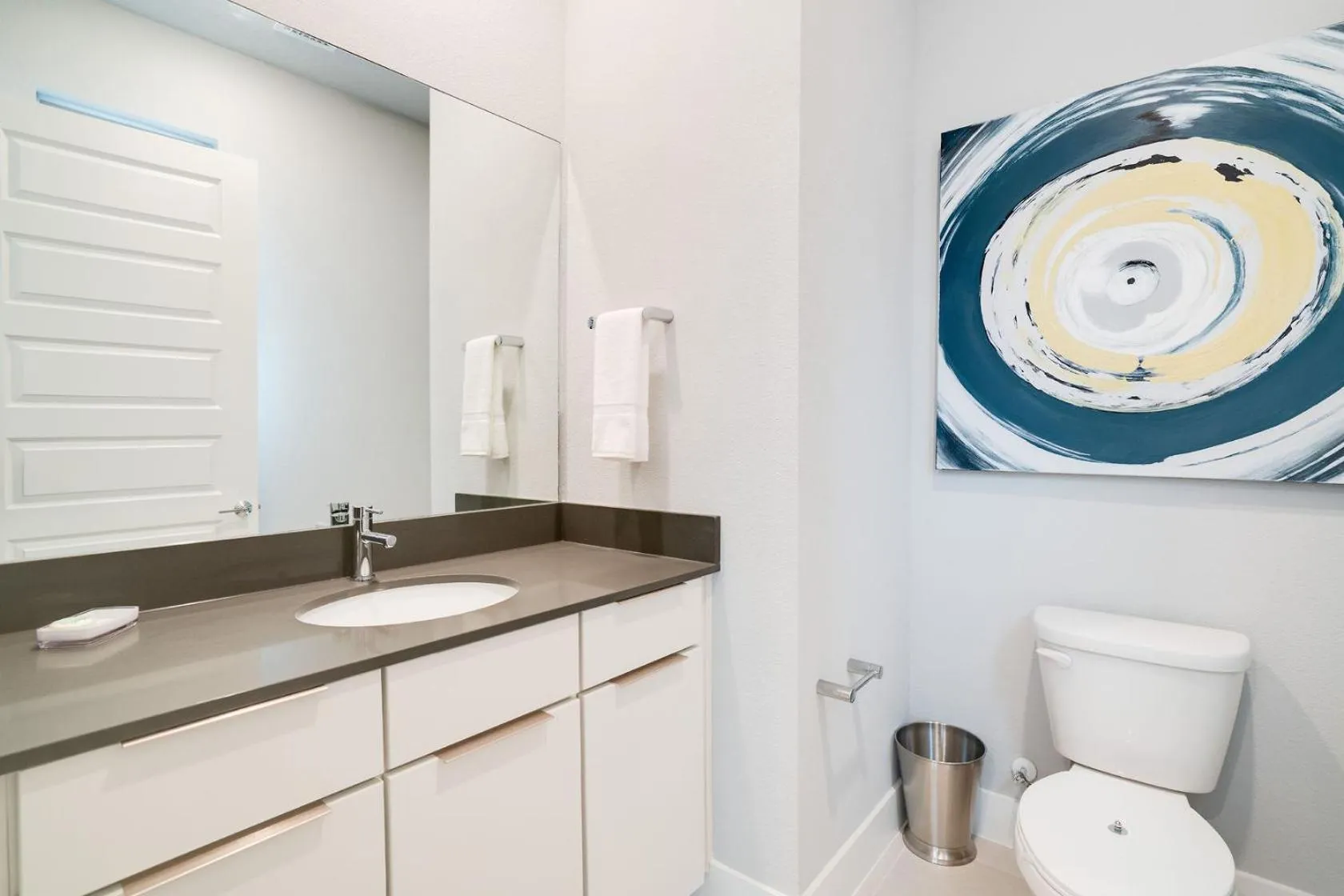 Bathroom in Spectrum Resort Villas Orlando and Waterparks