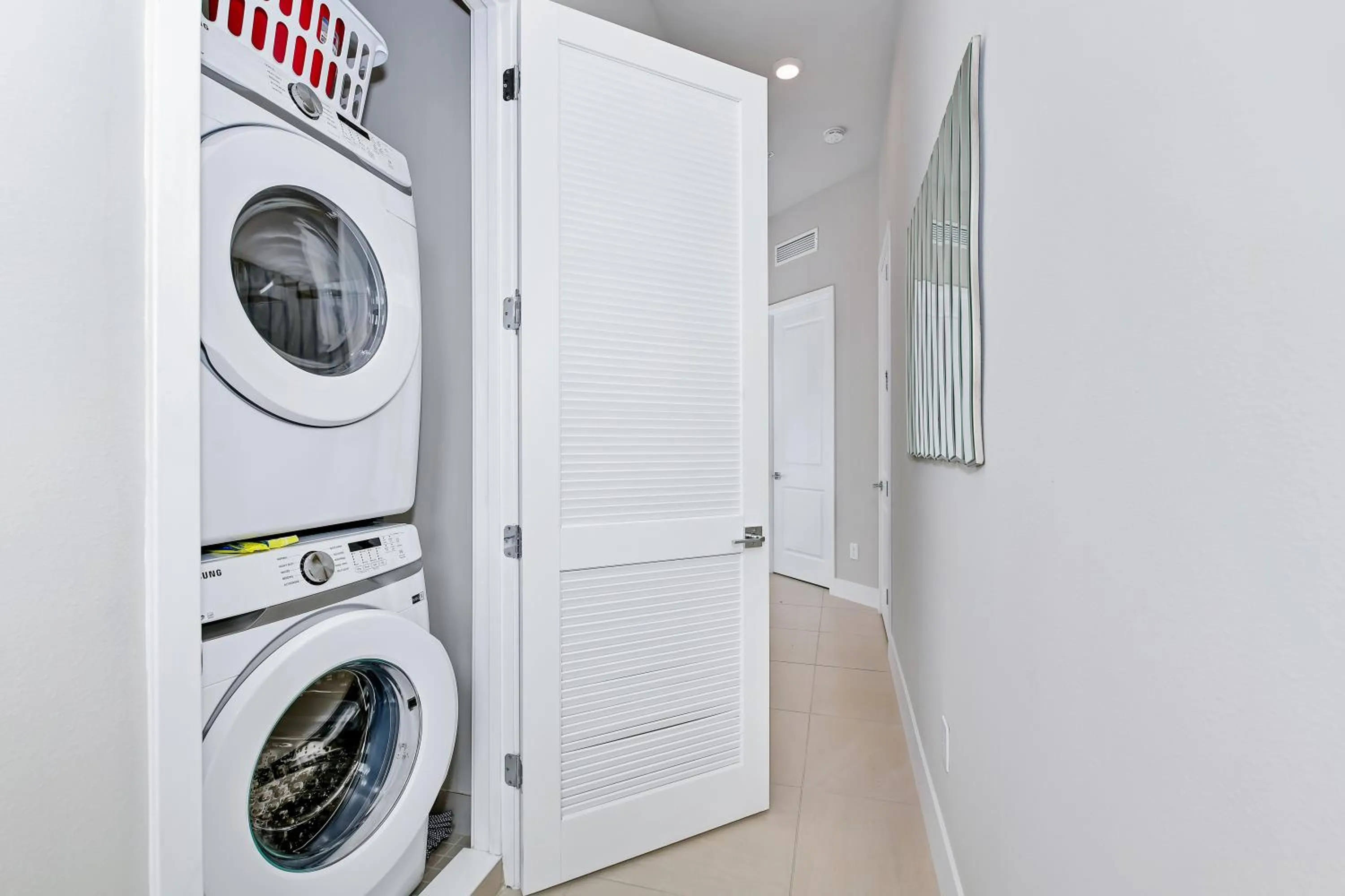 washing machine in Spectrum Resort Villas Orlando and Waterparks