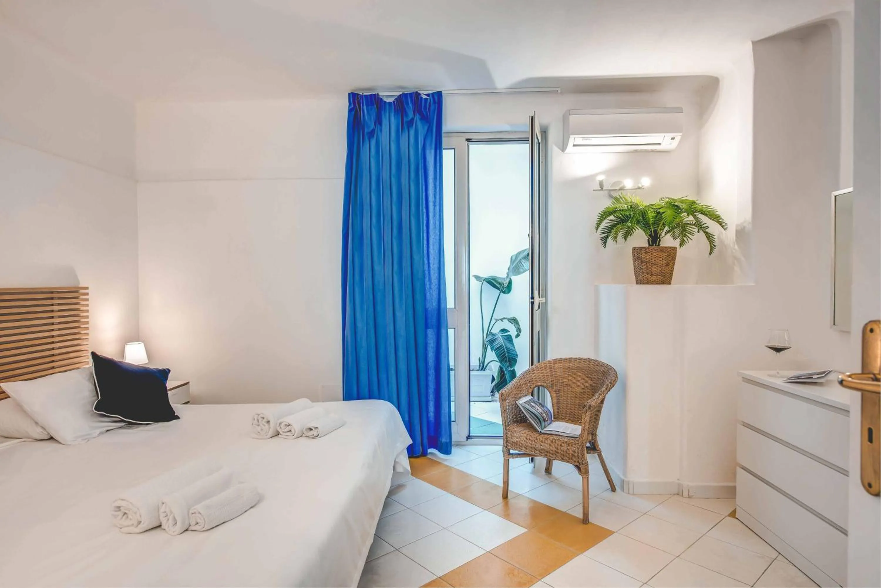 Bedroom, Bed in Gocce Di Capri Resort