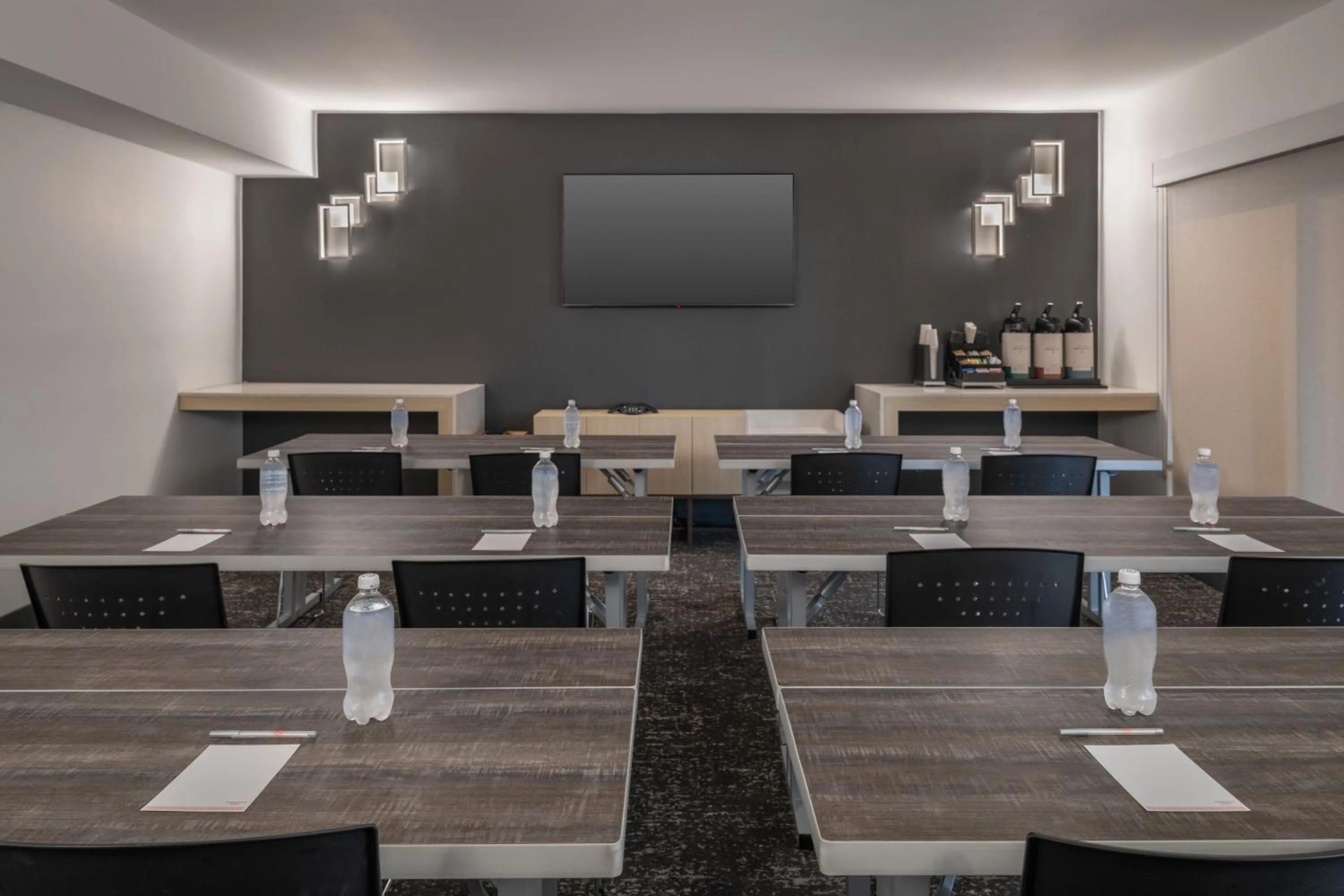 Meeting/conference room in TownePlace Suites by Marriott Tampa Clearwater