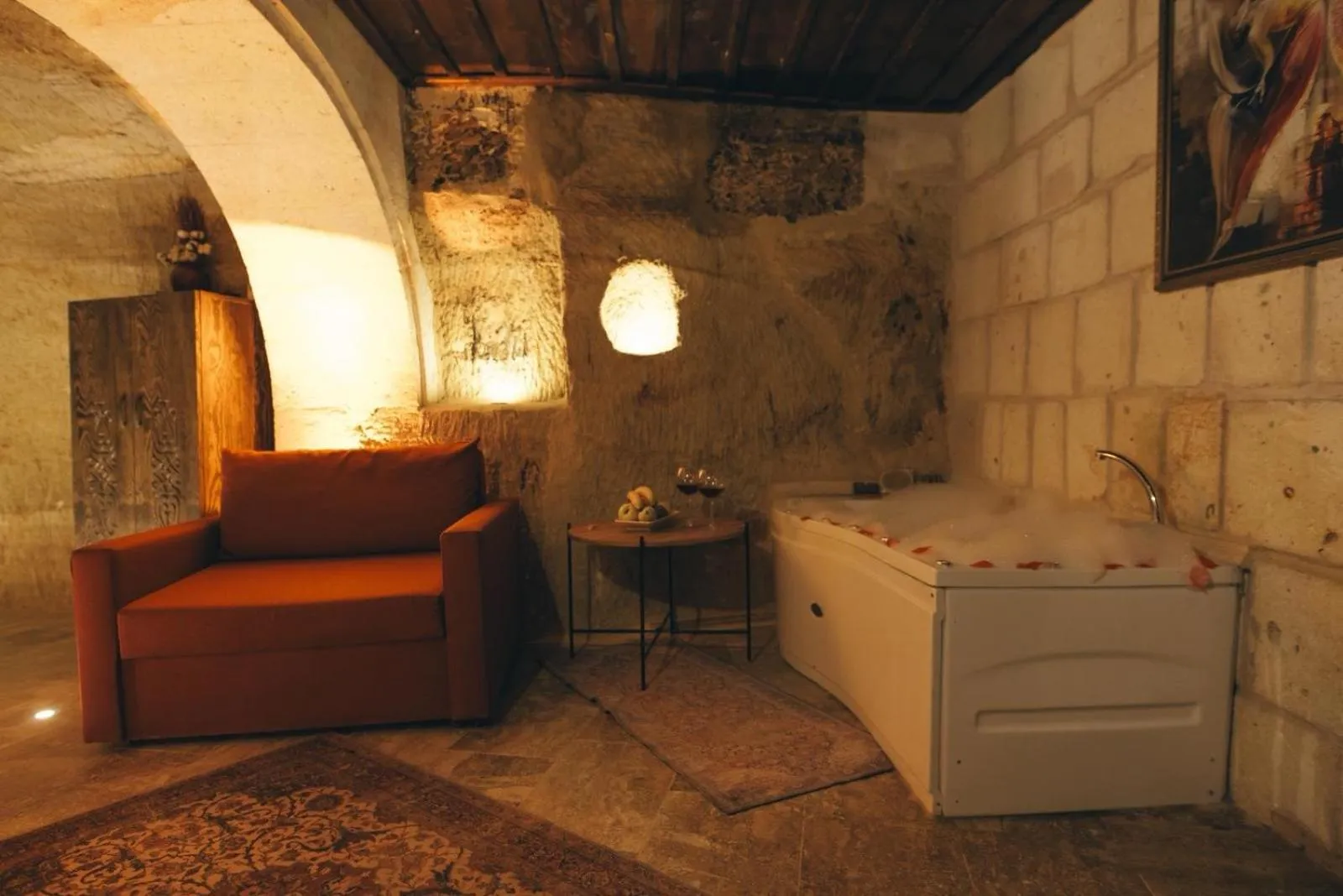 Photo of the whole room in Tale Cave İnn