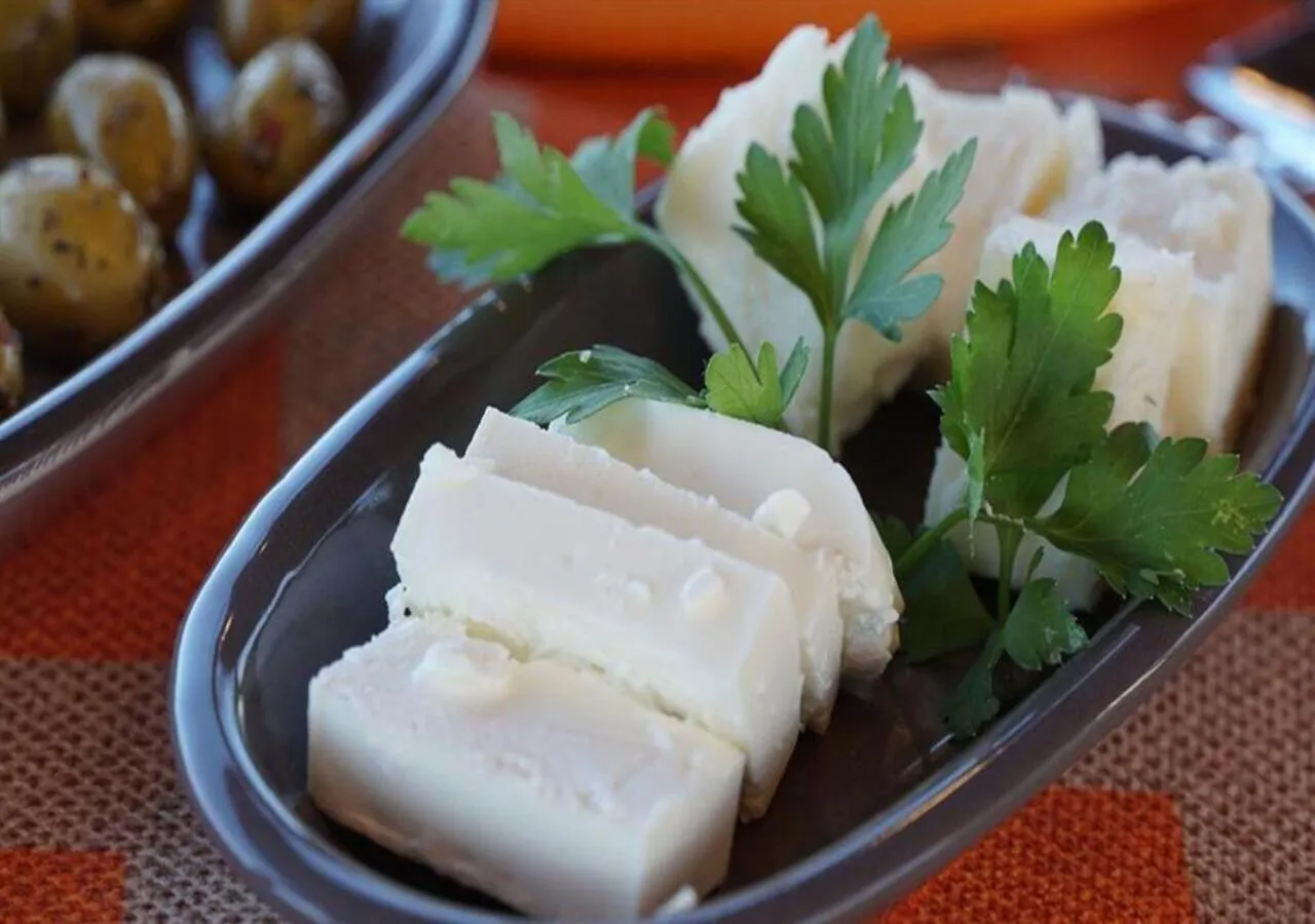 Breakfast in Tale Cave İnn