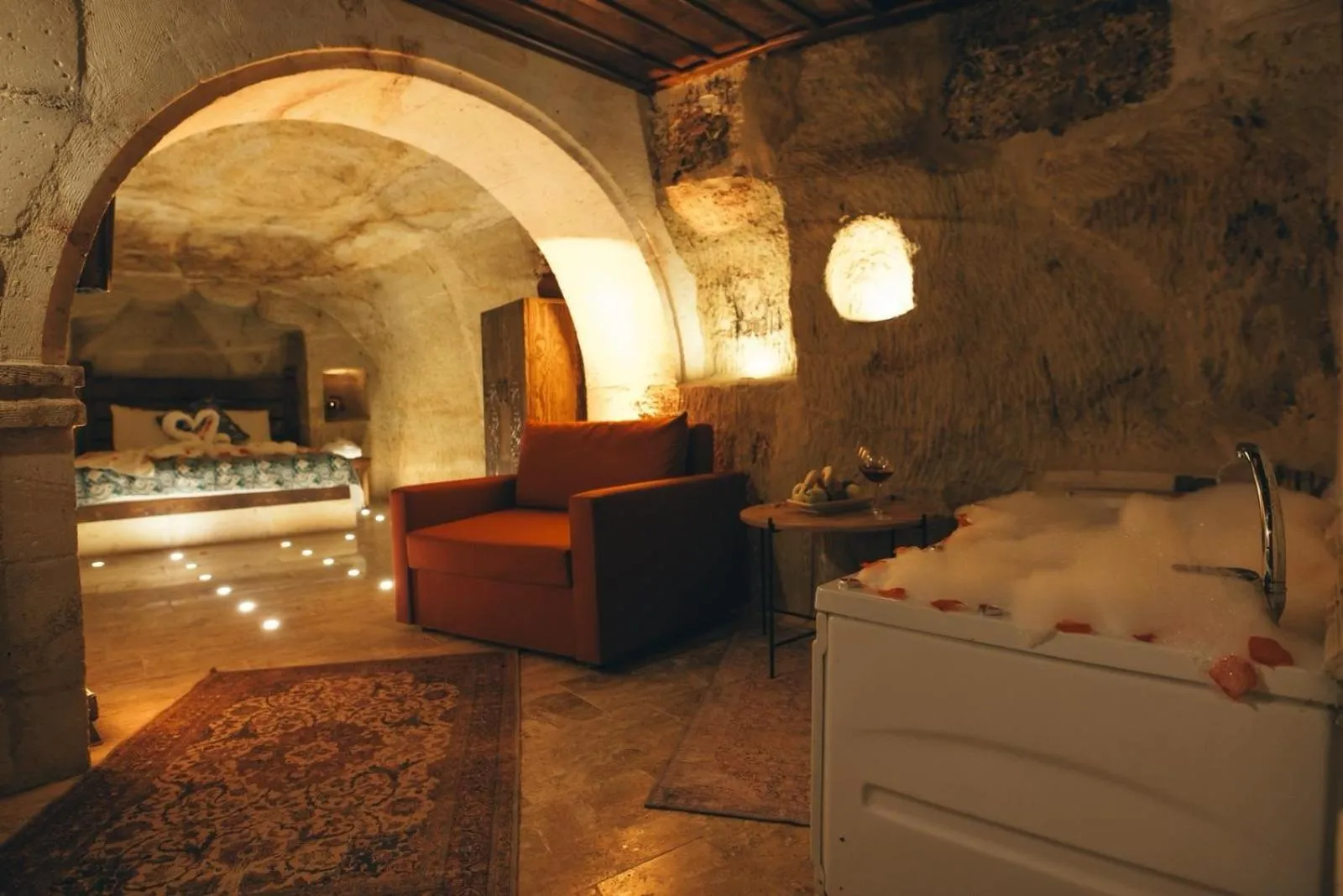 Photo of the whole room in Tale Cave İnn