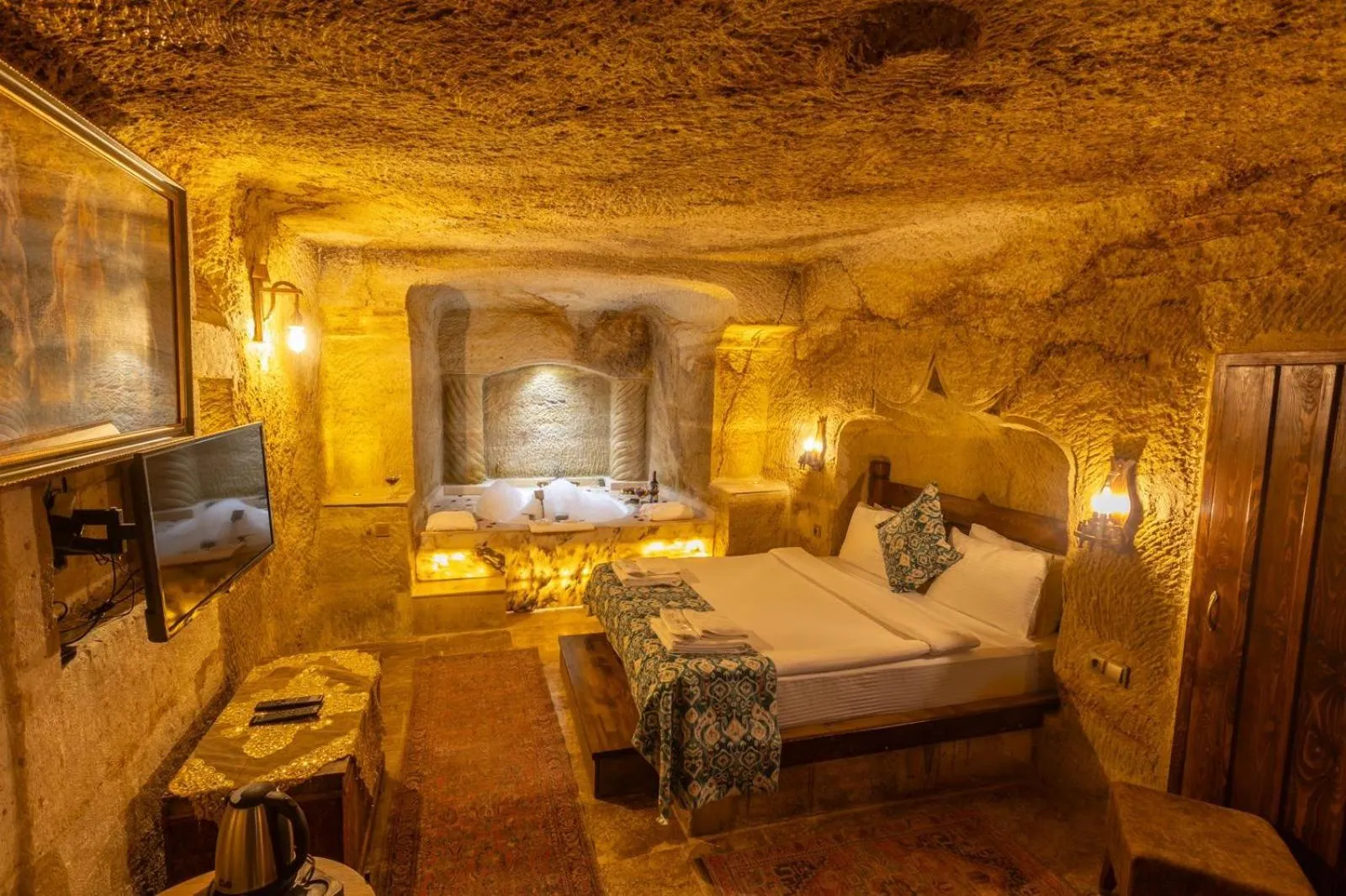 Massage, Bed in Tale Cave İnn