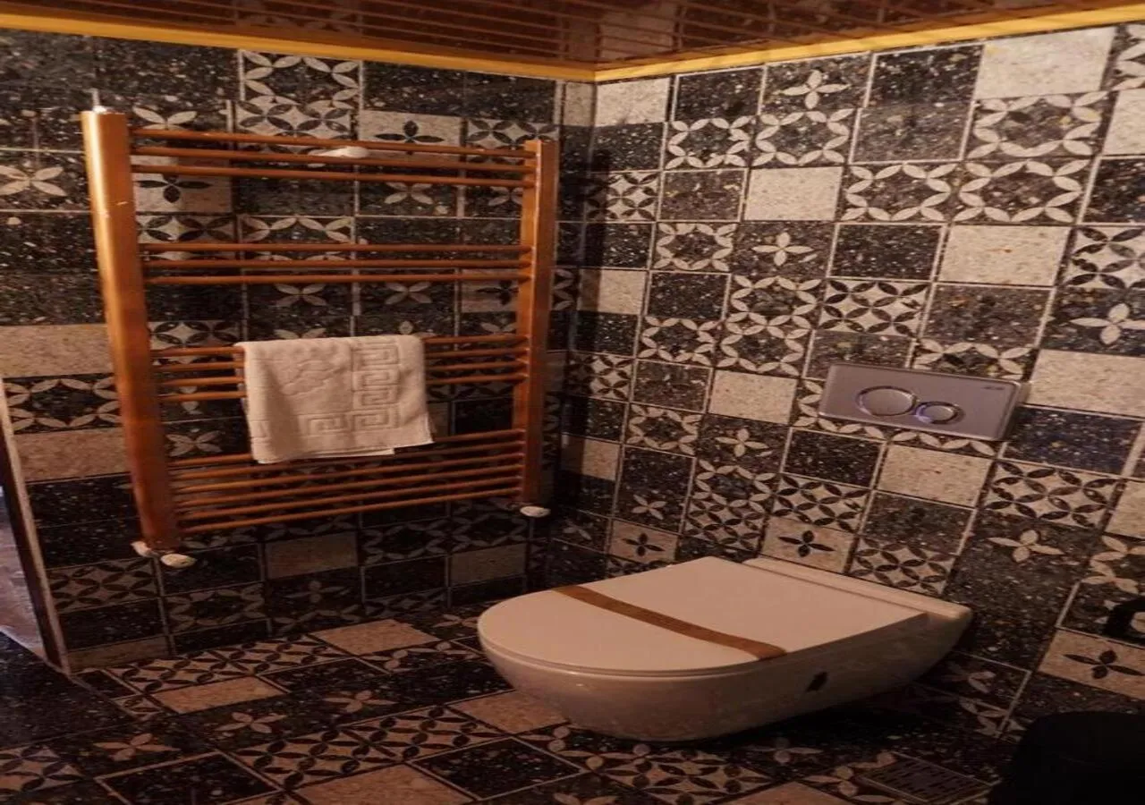 Bathroom in Tale Cave İnn