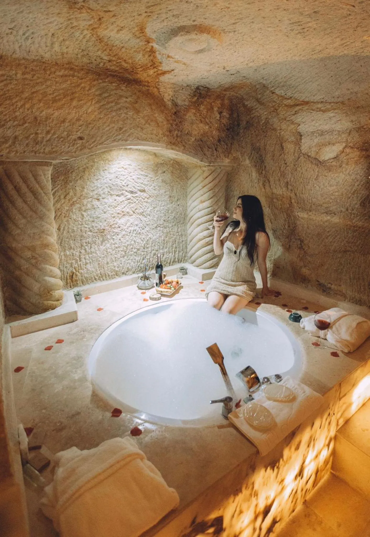 Hot Tub in Tale Cave İnn