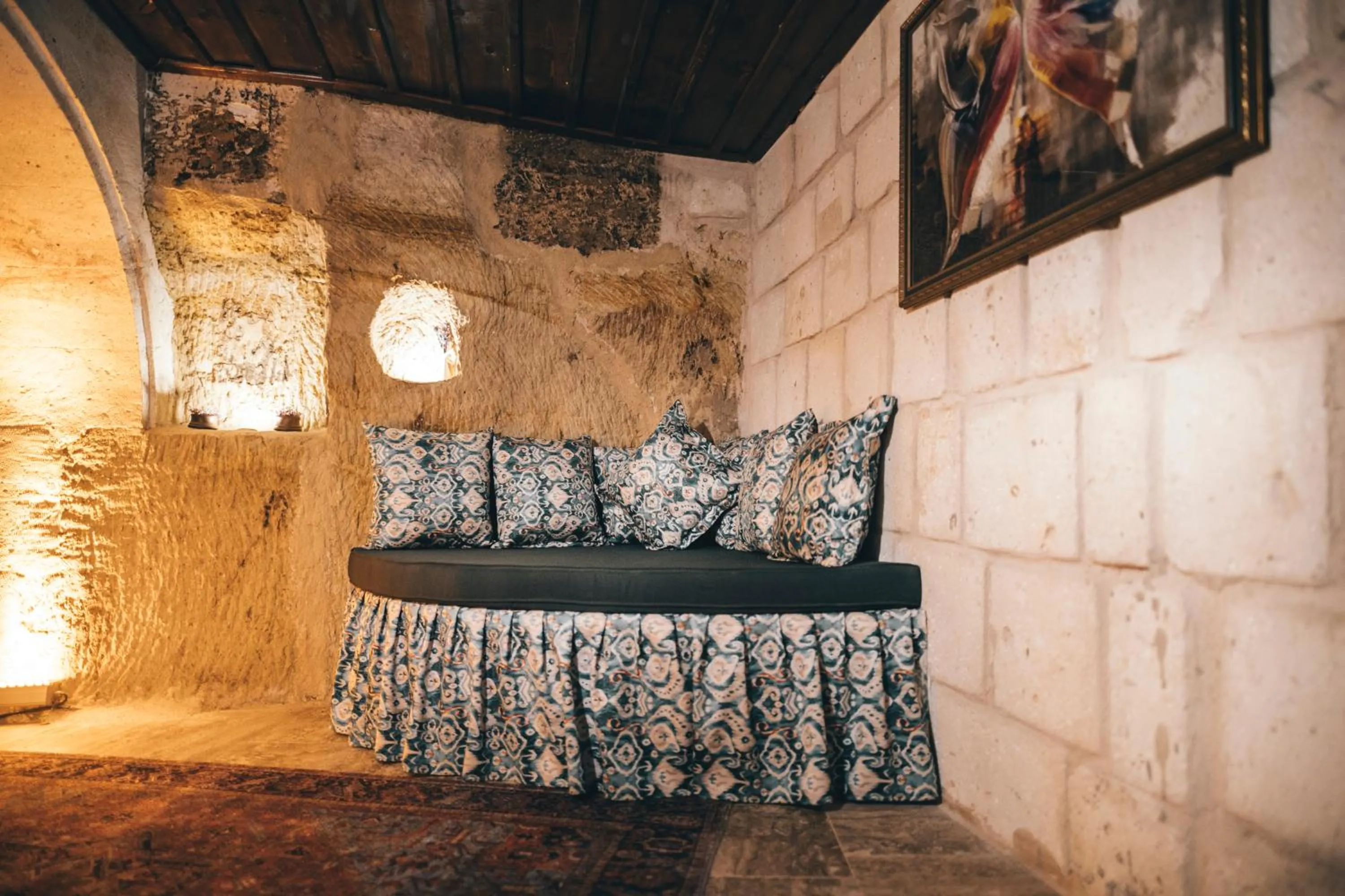 Photo of the whole room in Tale Cave İnn