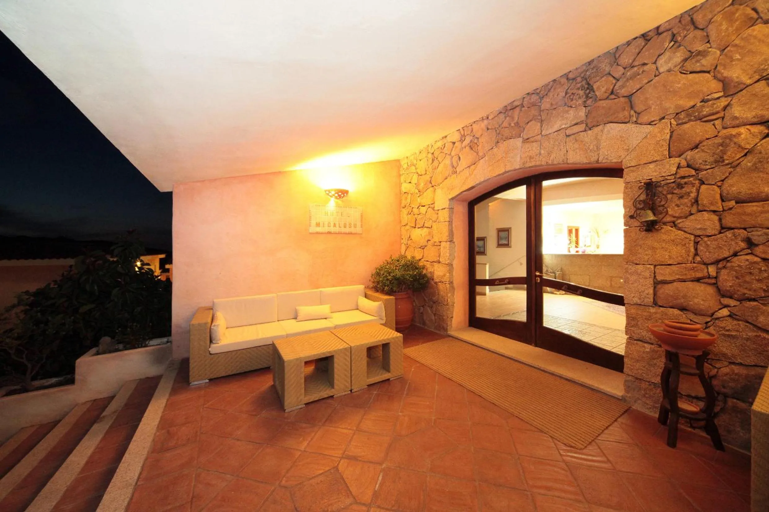 Patio in Hotel Micalosu