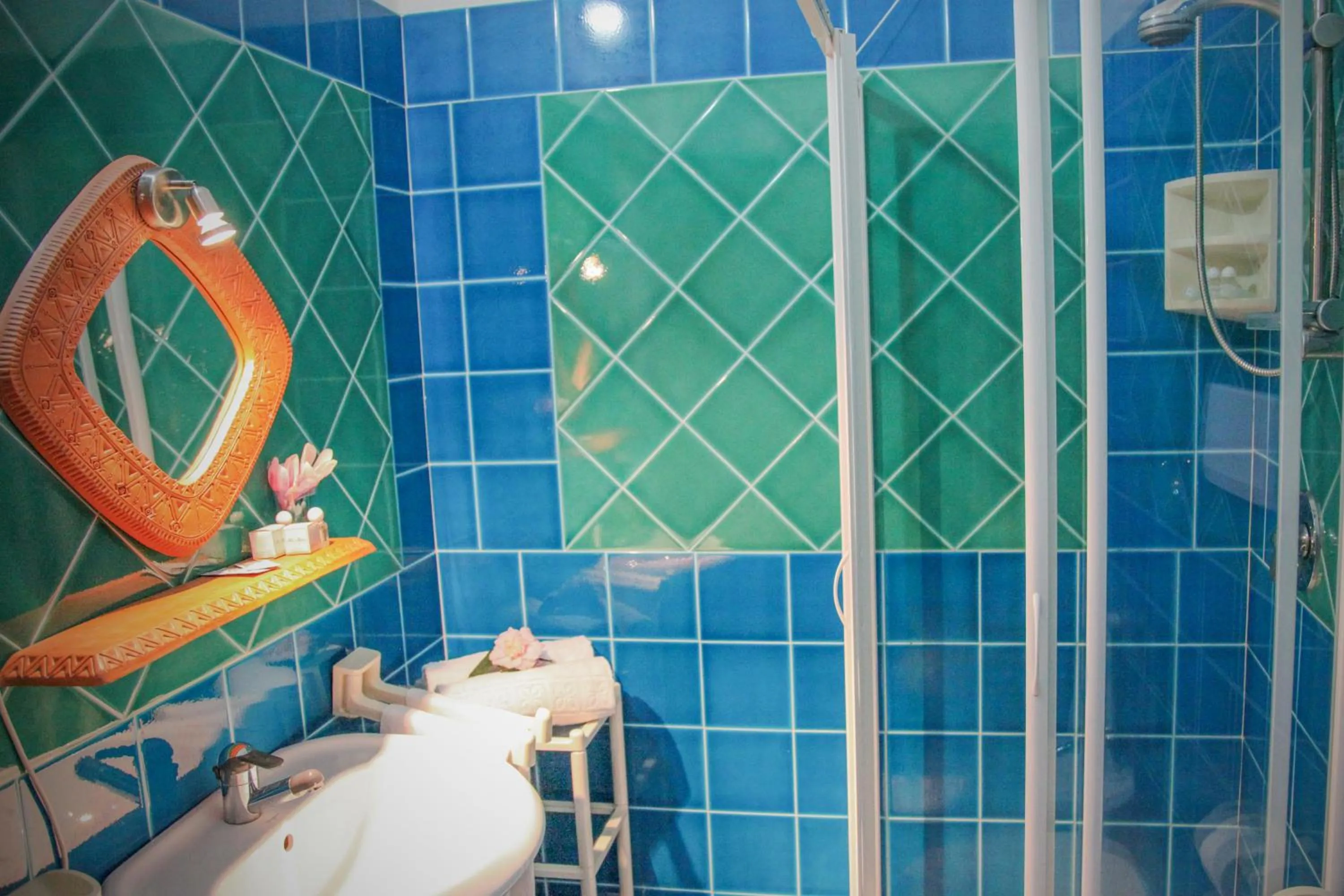 Bathroom in Hotel Micalosu