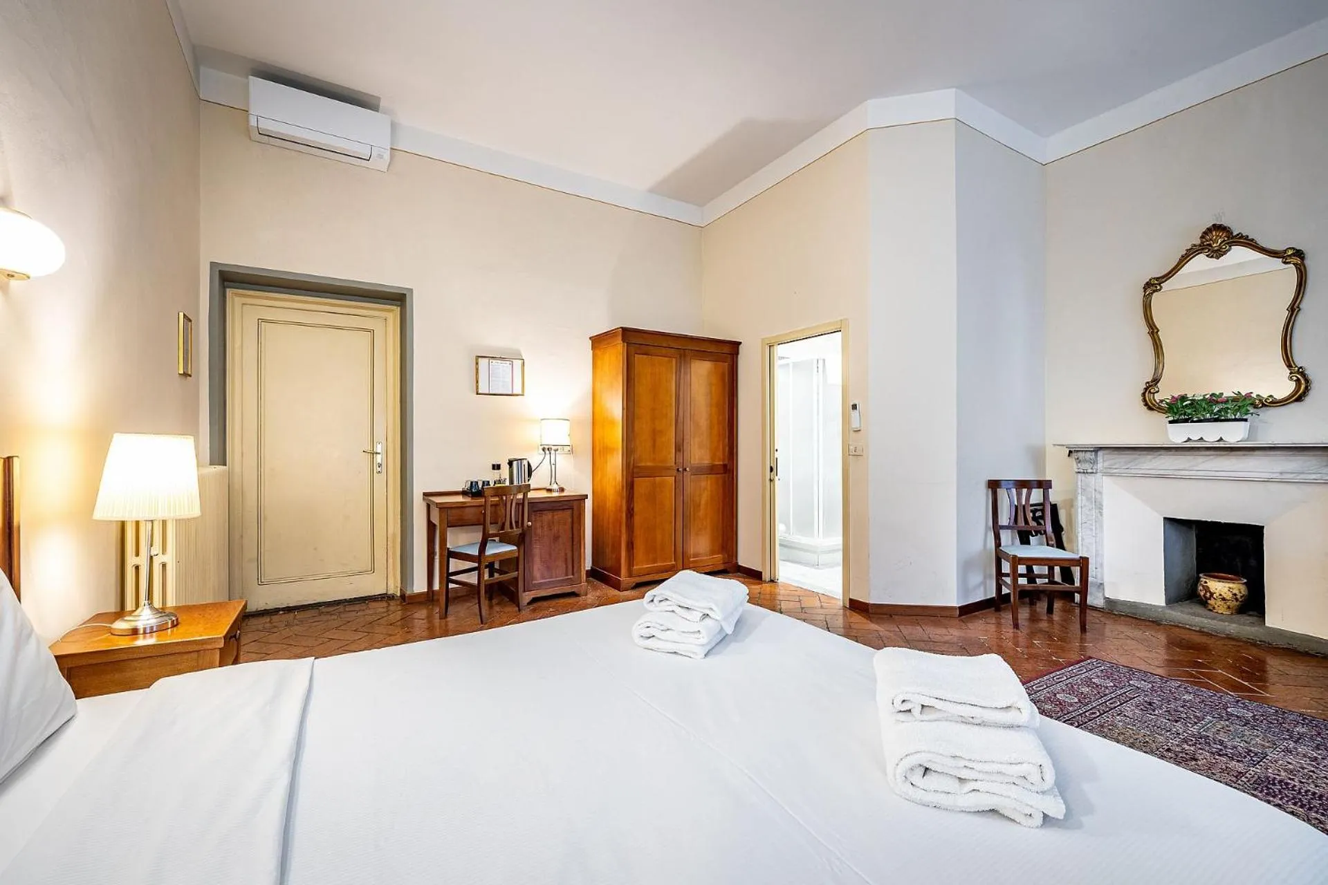 Bedroom, Bed in Bellevue House Affittacamere