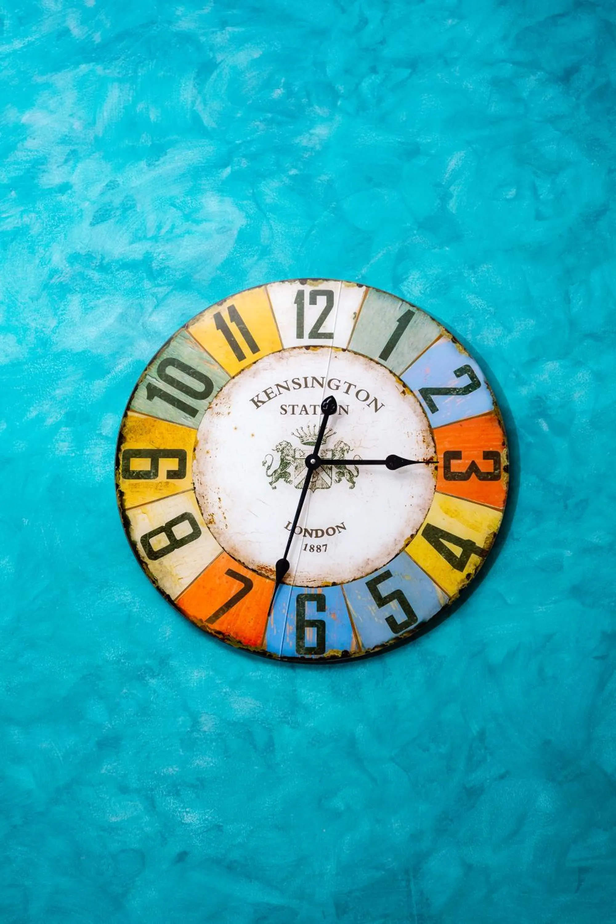 Decorative detail in Kais do Sol