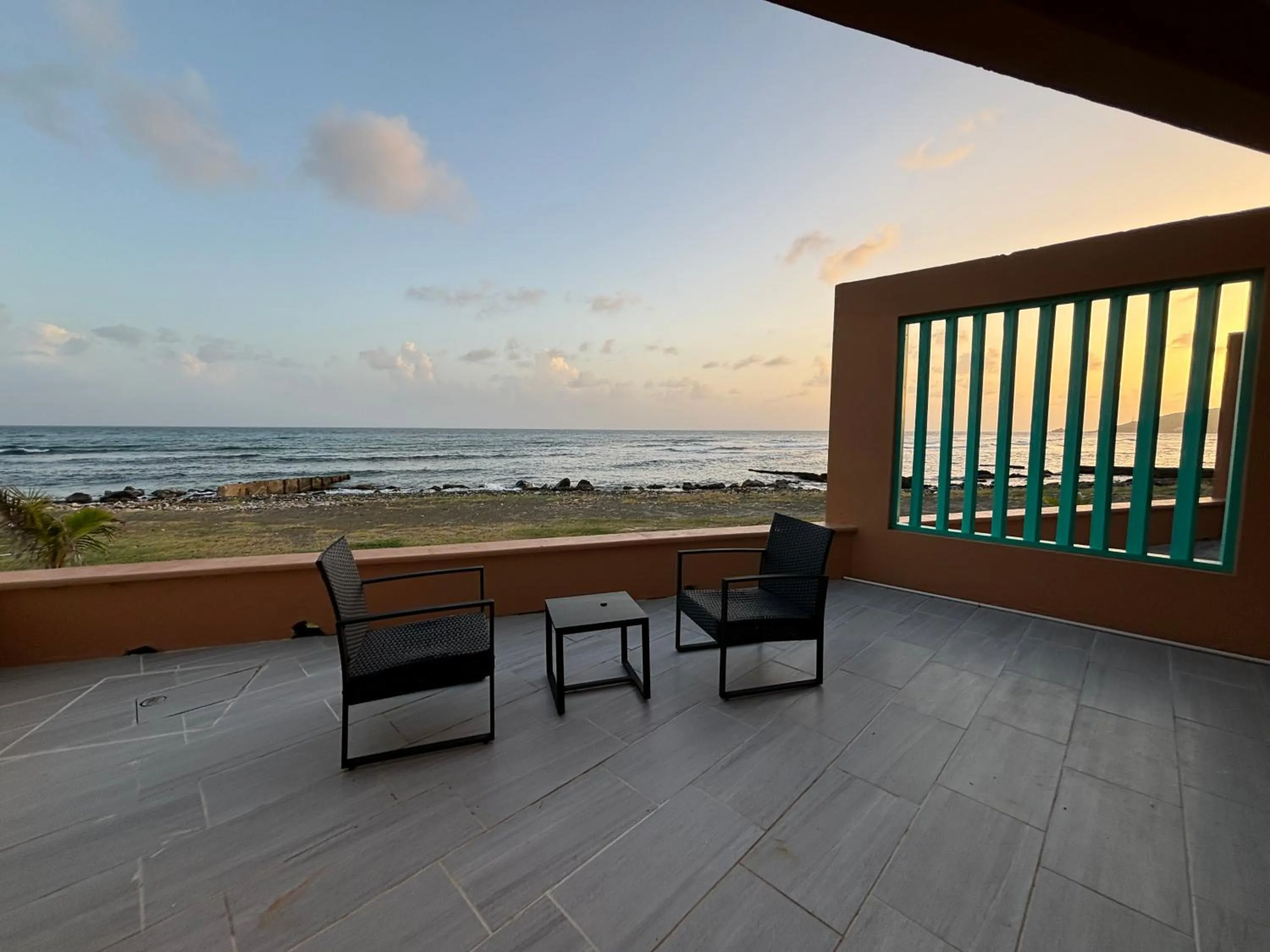 Patio in Grapetree Bay Hotel and Villas