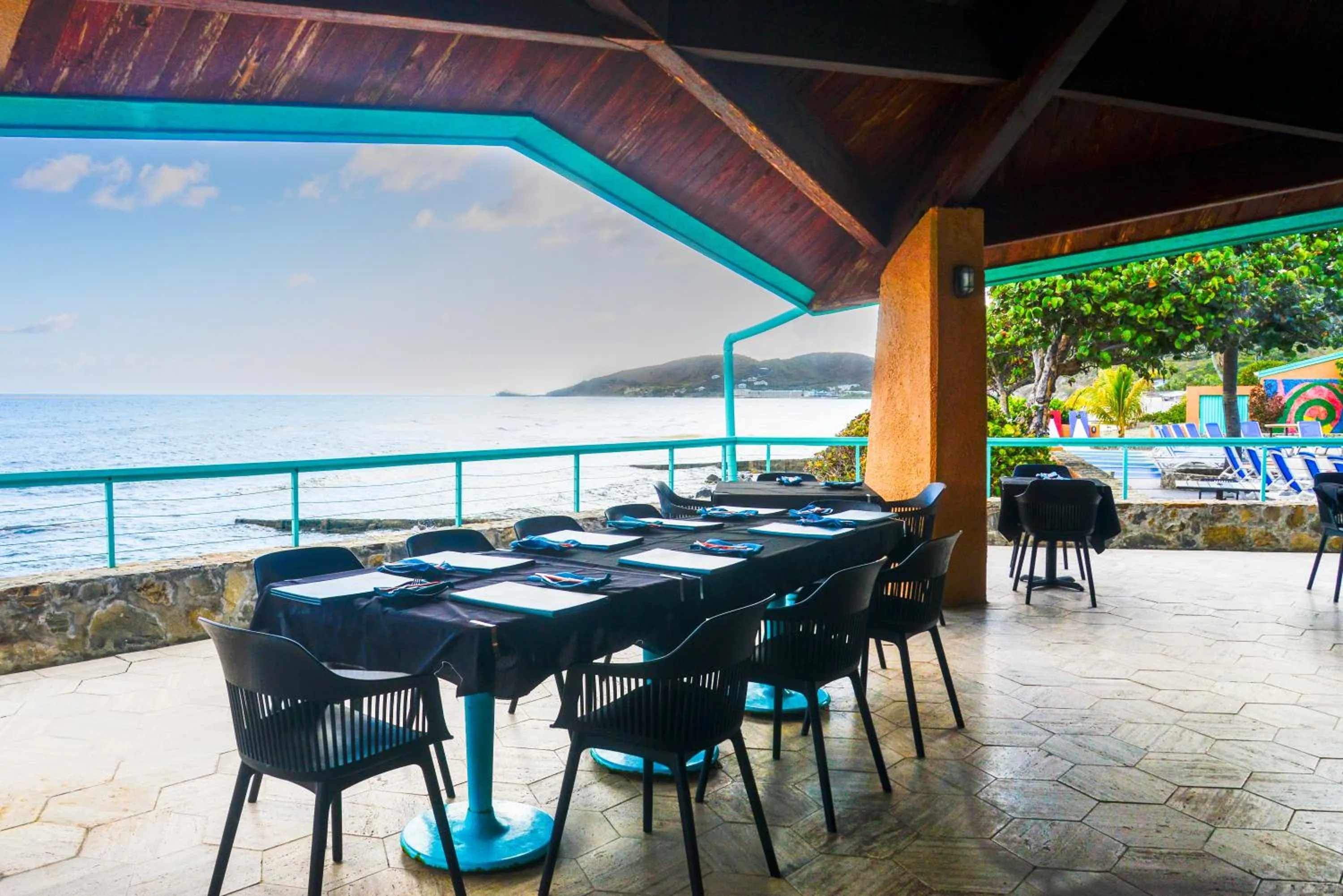 Restaurant/places to eat in Grapetree Bay Hotel and Villas