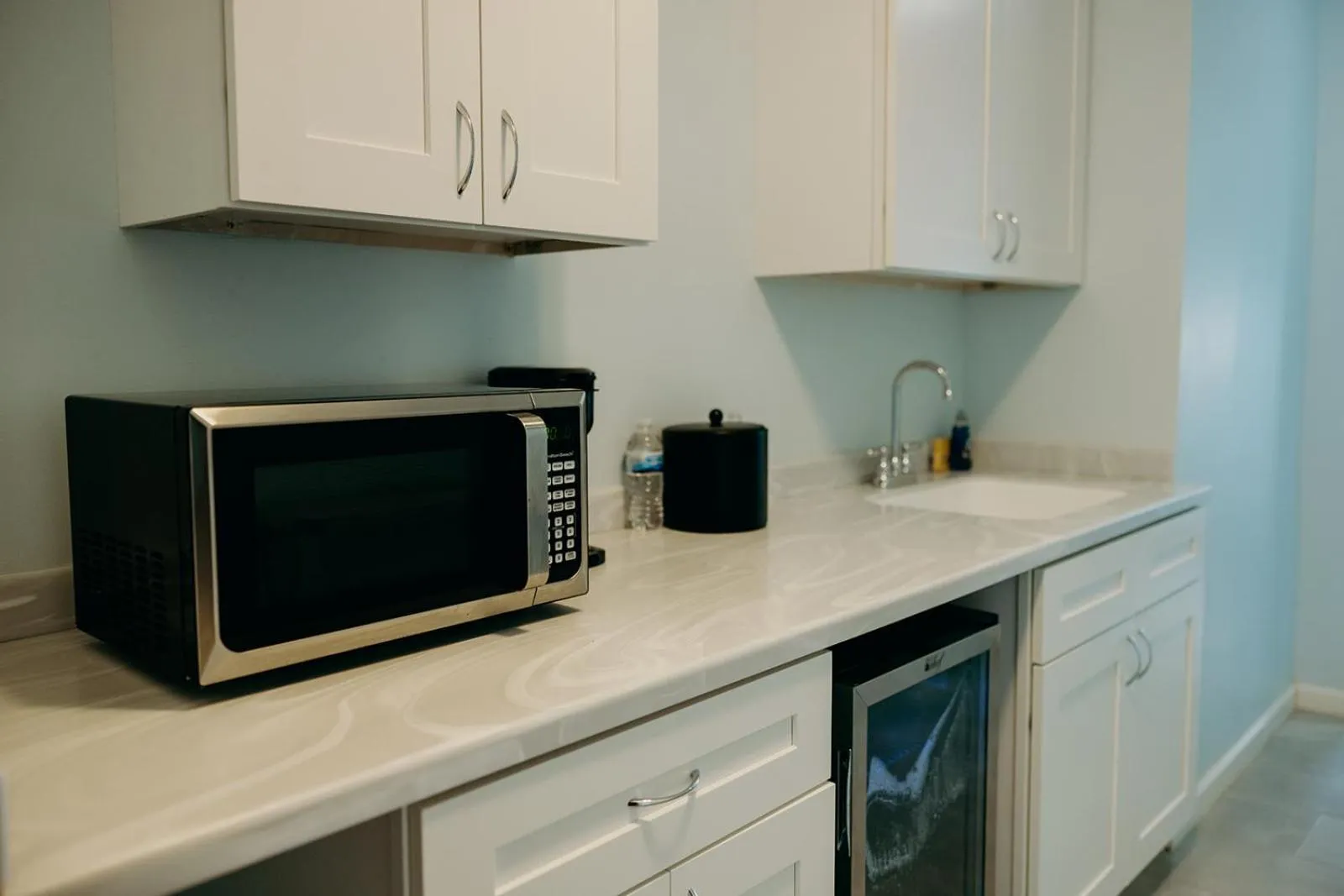 Kitchen or kitchenette in Grapetree Bay Hotel and Villas