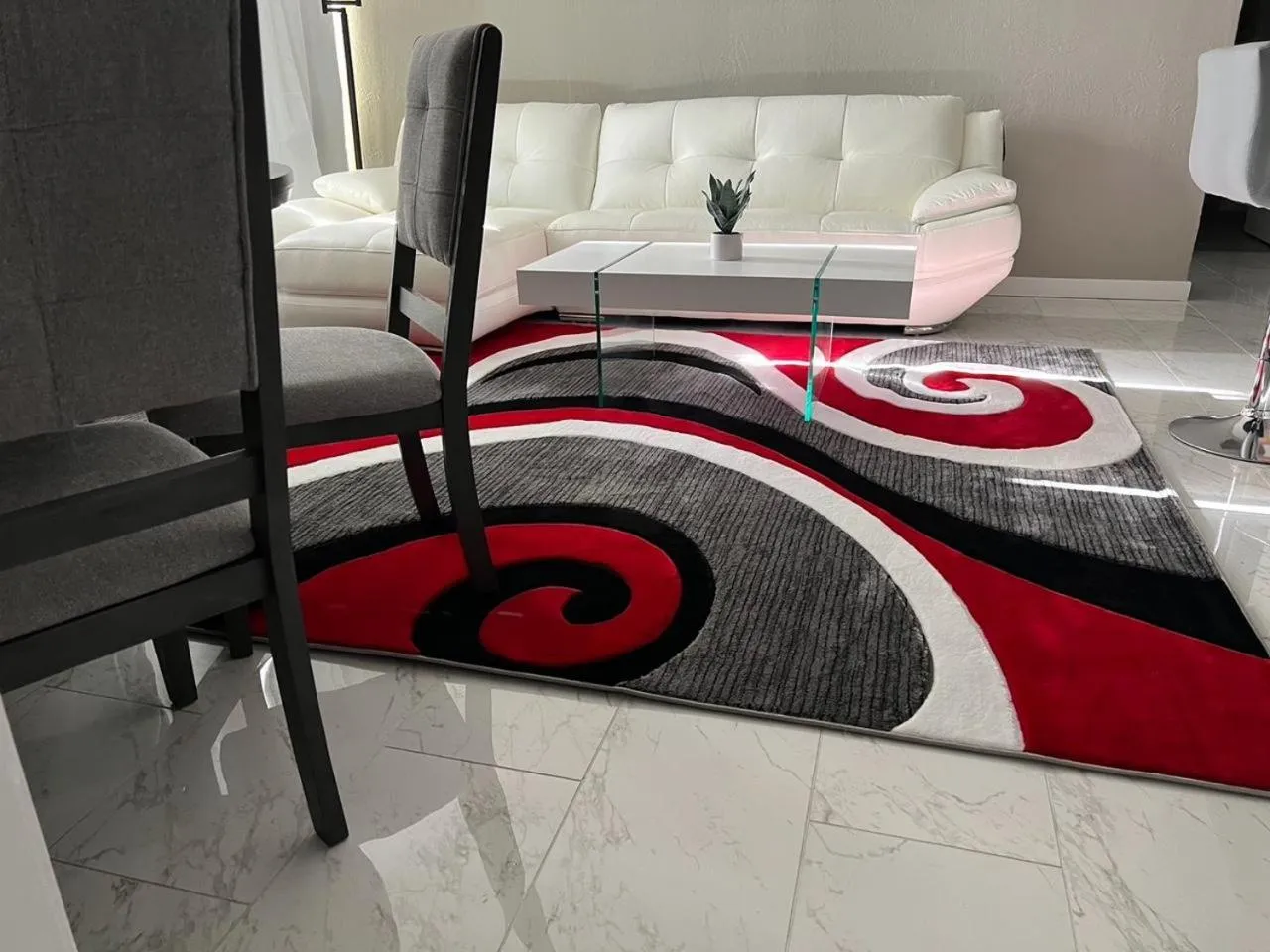 Bed in Stunning Views Best location in Hilo 2BR modern Condo