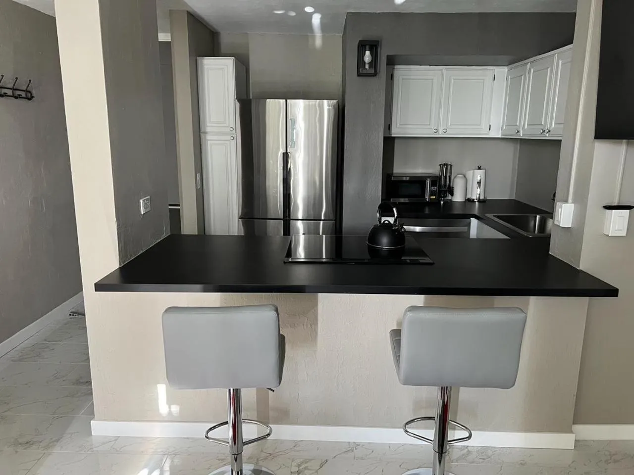 Stunning Views Best location in Hilo 2BR modern Condo